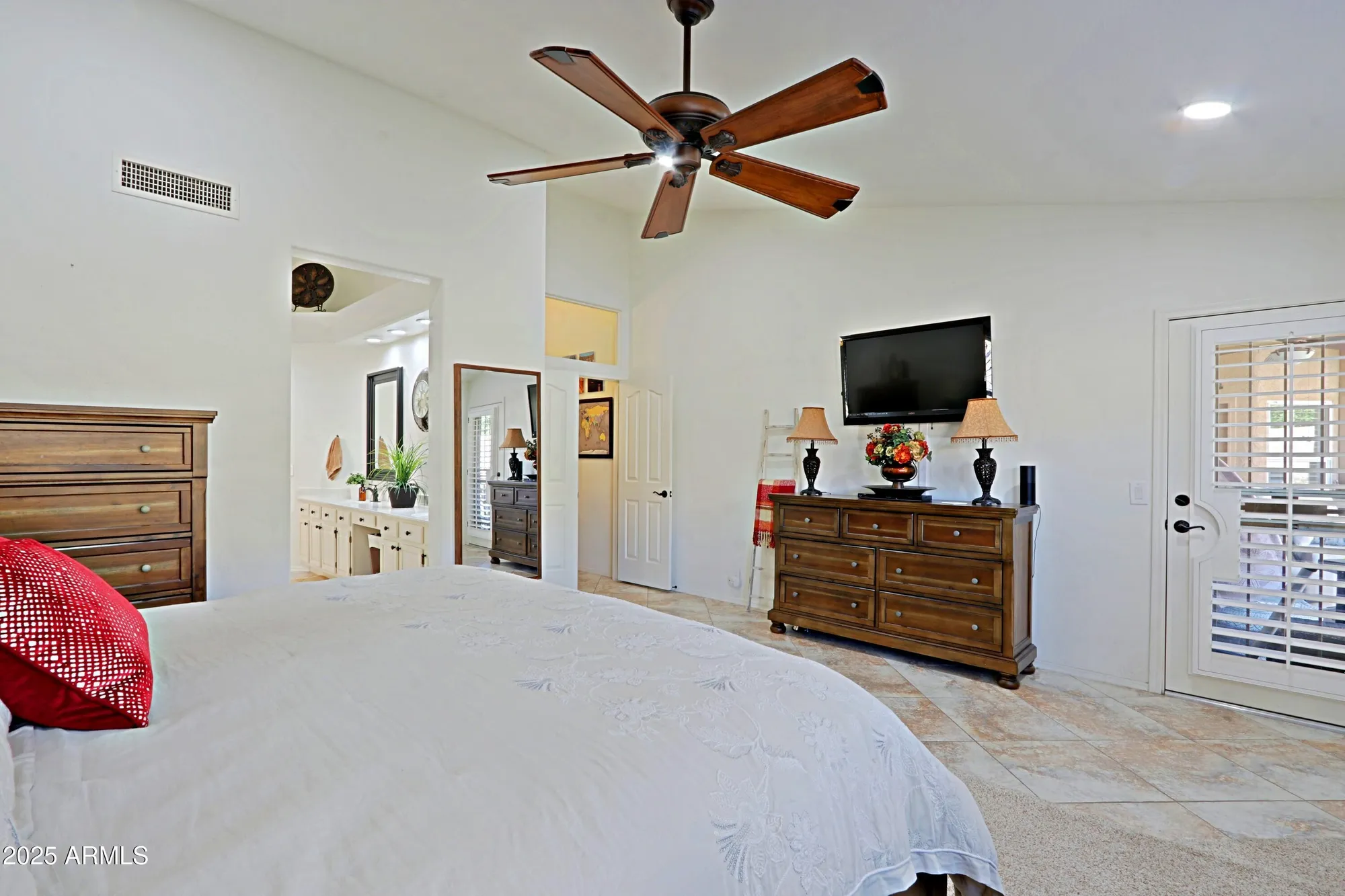 Property Slideshow image 22 of 94 | 8944 w topeka dr, Peoria, AZ, 85382