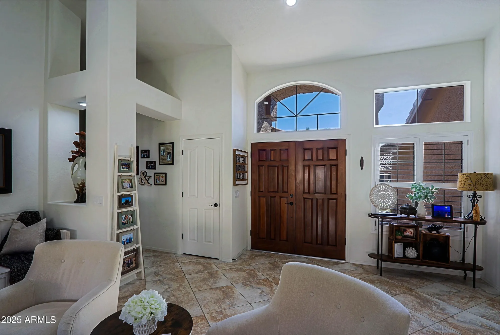 Property Slideshow image 3 of 94 | 8944 w topeka dr, Peoria, AZ, 85382