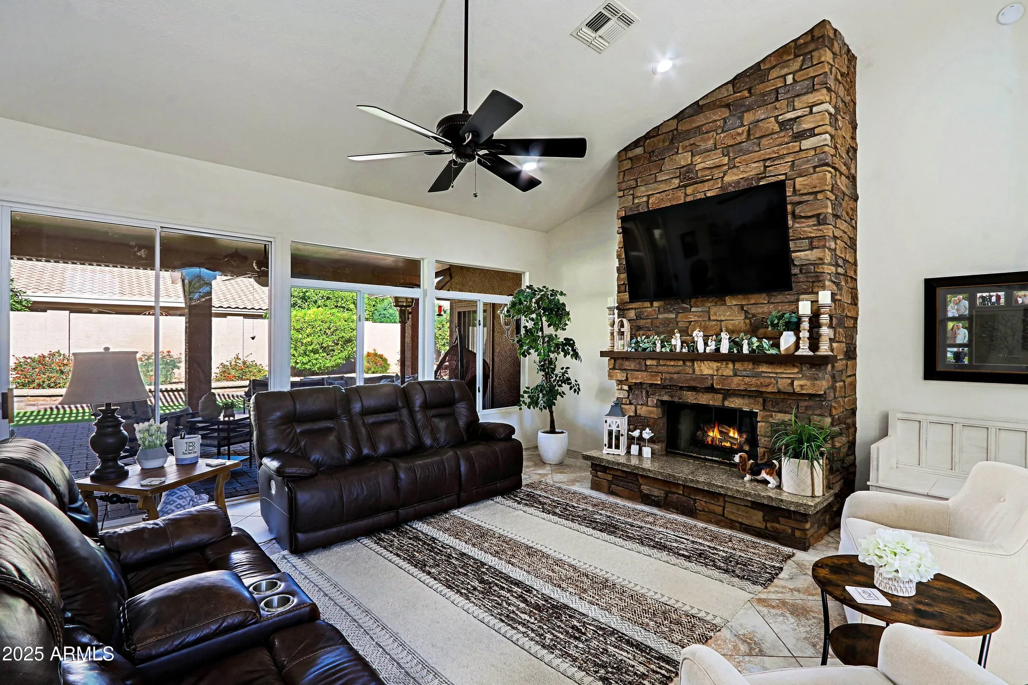 Property Slideshow image 5 of 94 | 8944 w topeka dr, Peoria, AZ, 85382
