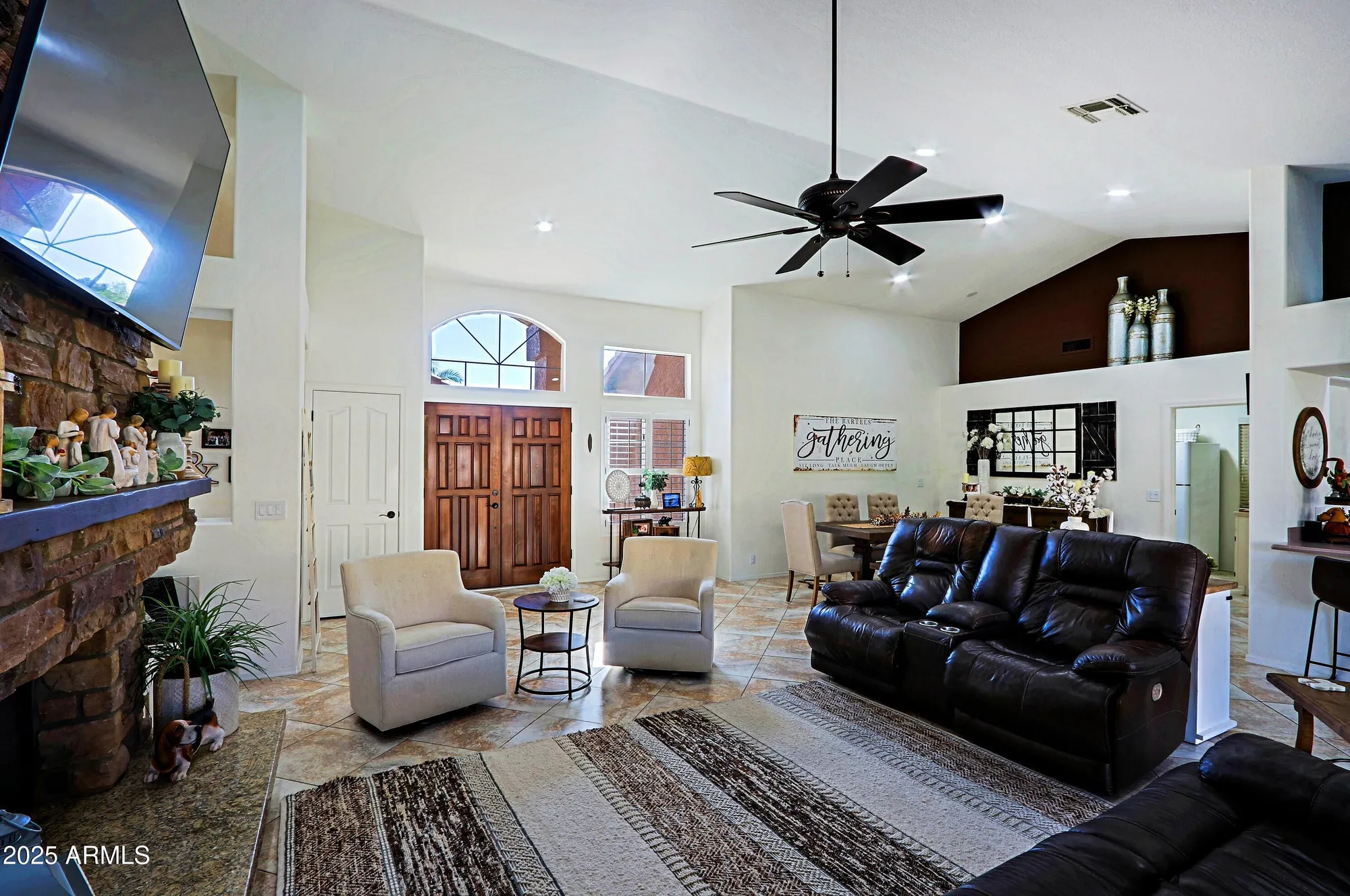 Property Slideshow image 7 of 94 | 8944 w topeka dr, Peoria, AZ, 85382