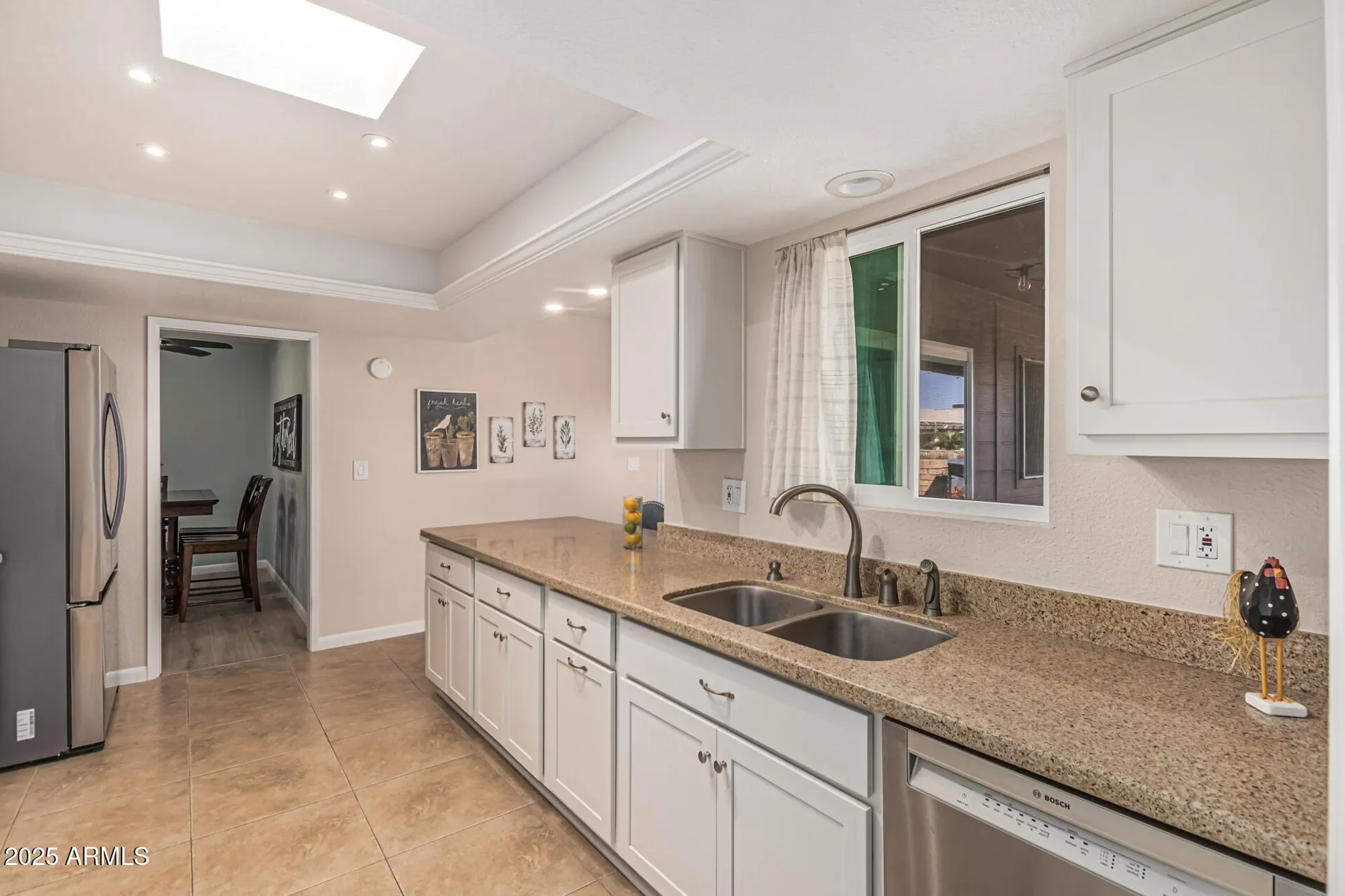 Property Slideshow image 8 of 40 | 10406 w el capitan cir, Sun City, AZ, 85351