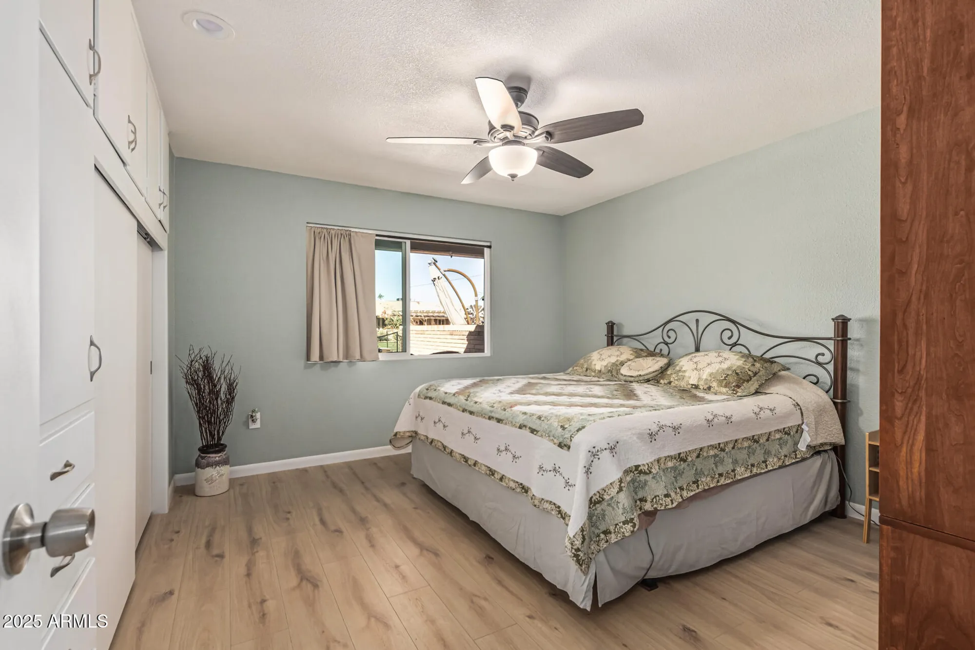 Property Slideshow image 23 of 40 | 10406 w el capitan cir, Sun City, AZ, 85351