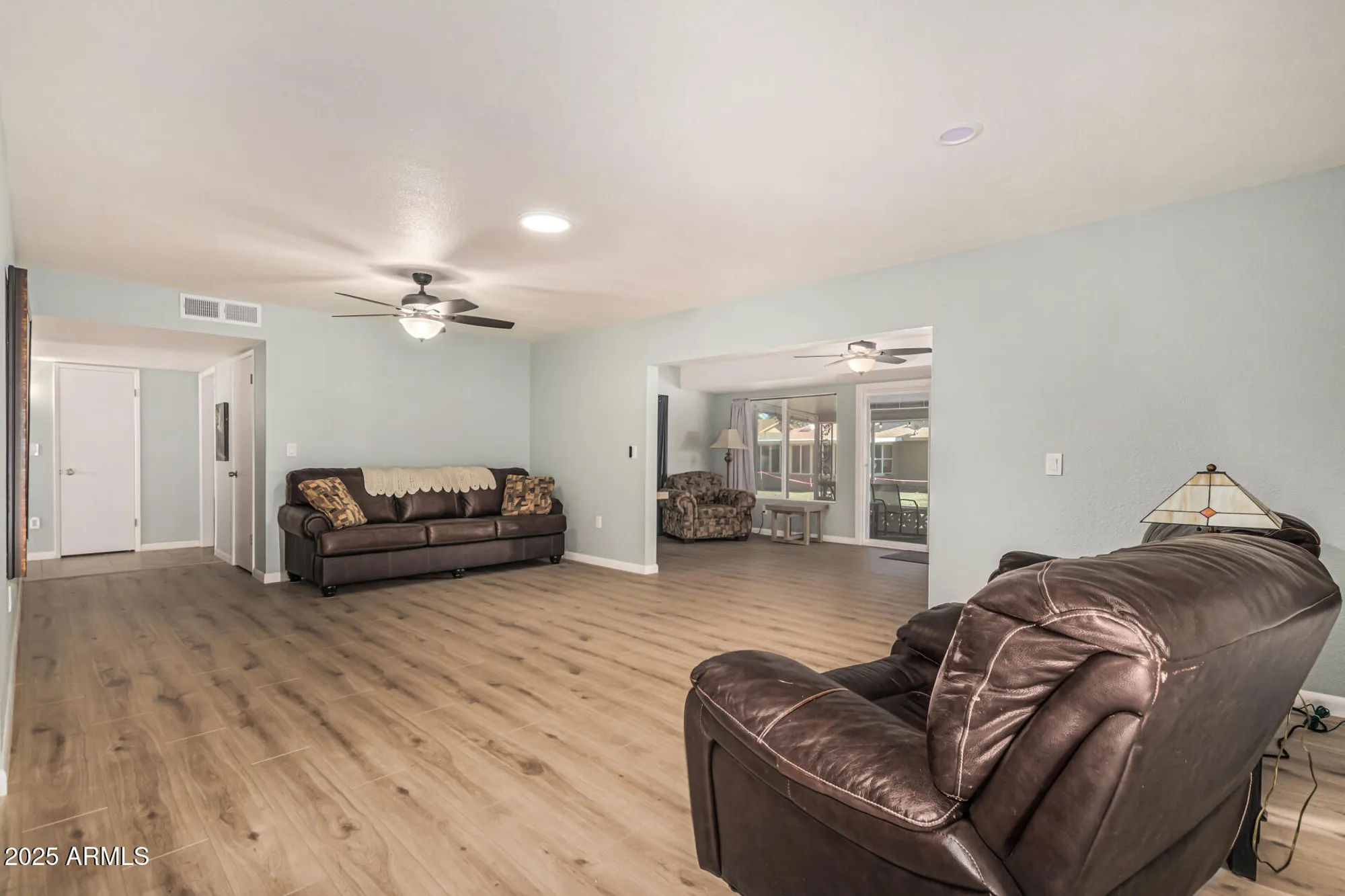 Property Slideshow image 15 of 40 | 10406 w el capitan cir, Sun City, AZ, 85351