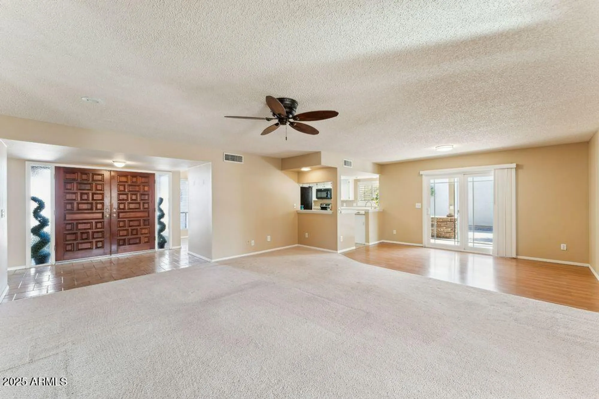 Property Slideshow image 5 of 53 | 10413 e silvertree dr, Sun Lakes, AZ, 85248