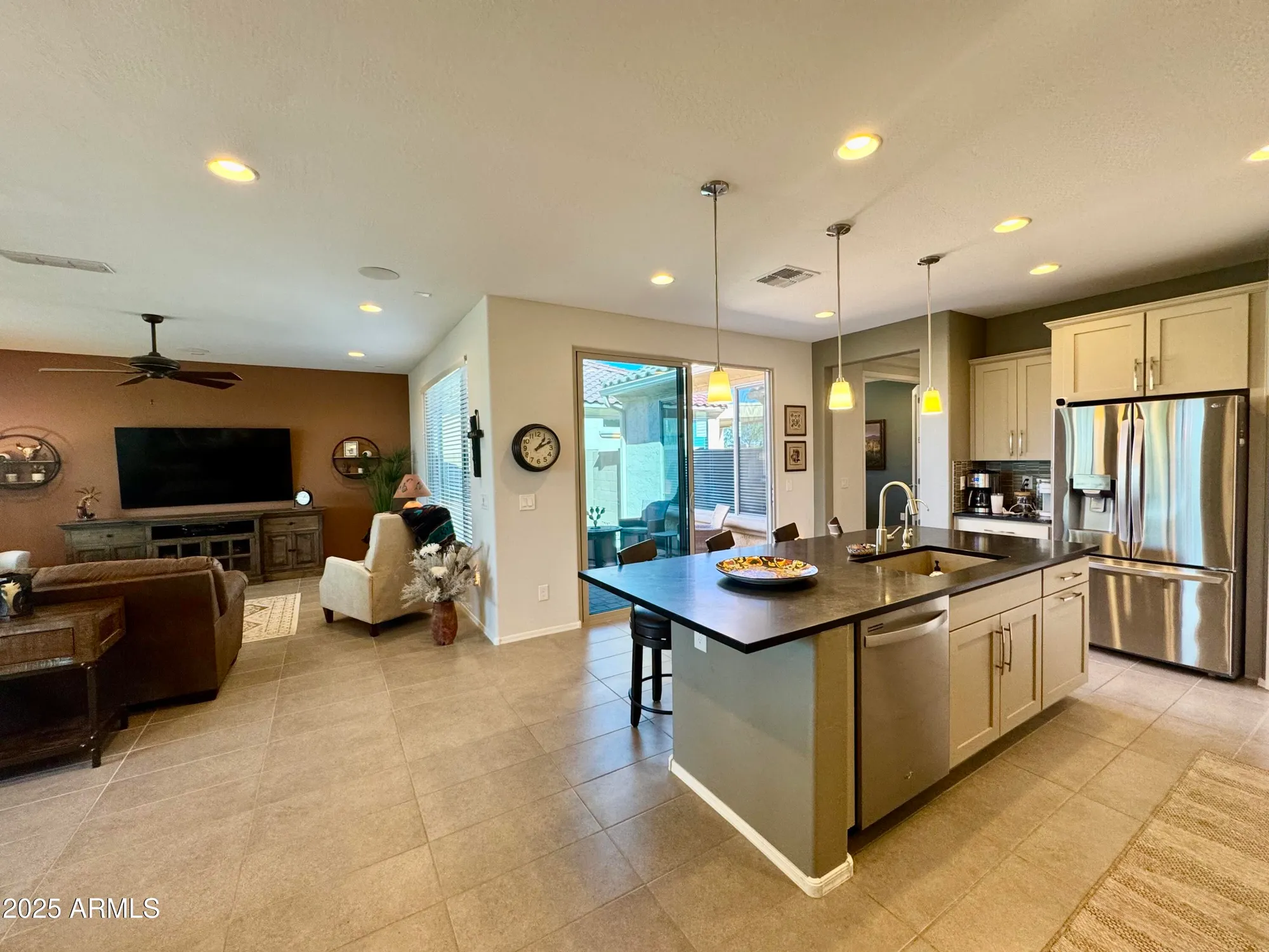 Property Slideshow image 3 of 44 | 4024 n cottonwood dr, Florence, AZ, 85132