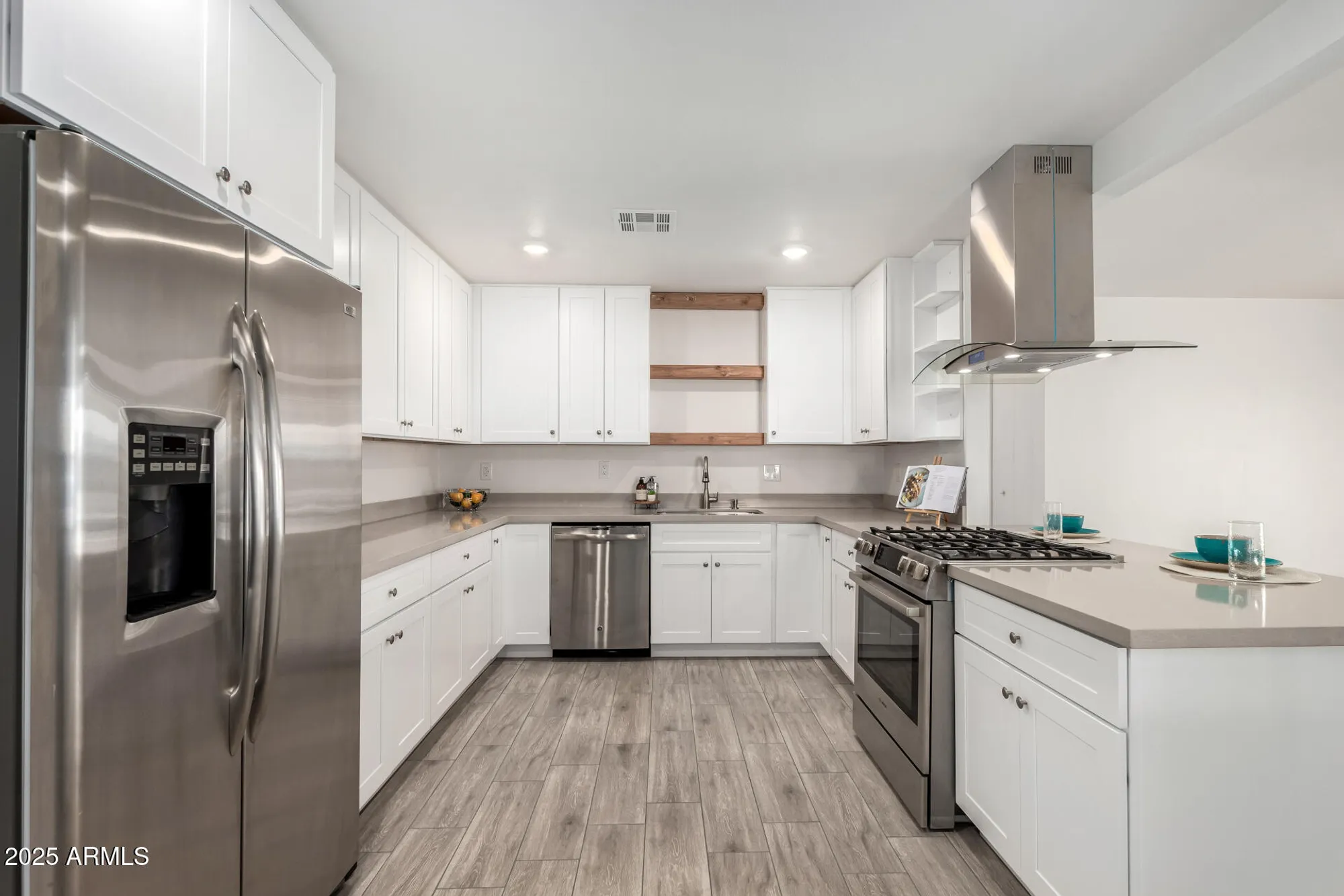 Property Slideshow image 8 of 30 | 10702 w cherry hills dr, Sun City, AZ, 85351