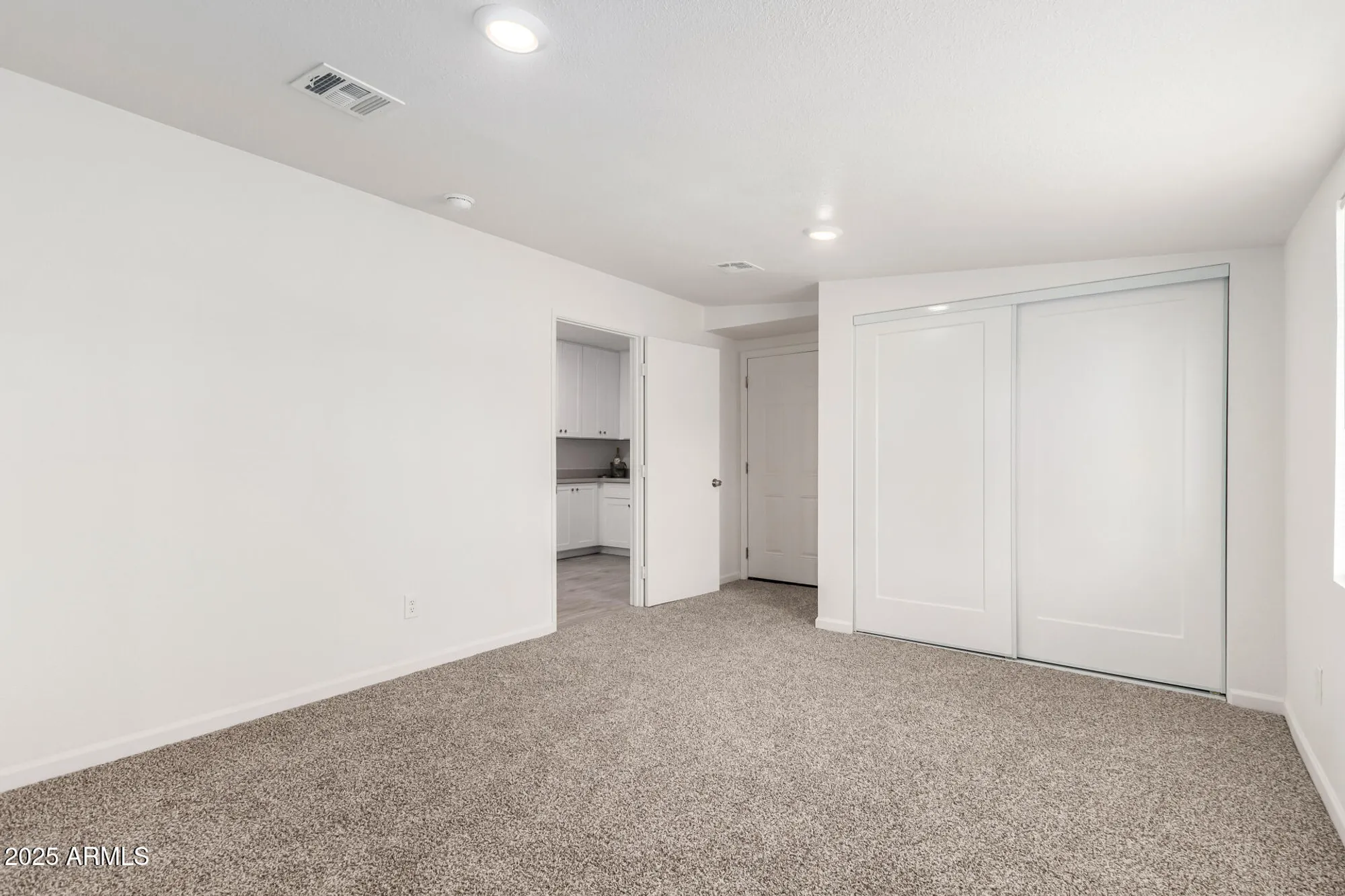 Property Slideshow image 12 of 30 | 10702 w cherry hills dr, Sun City, AZ, 85351