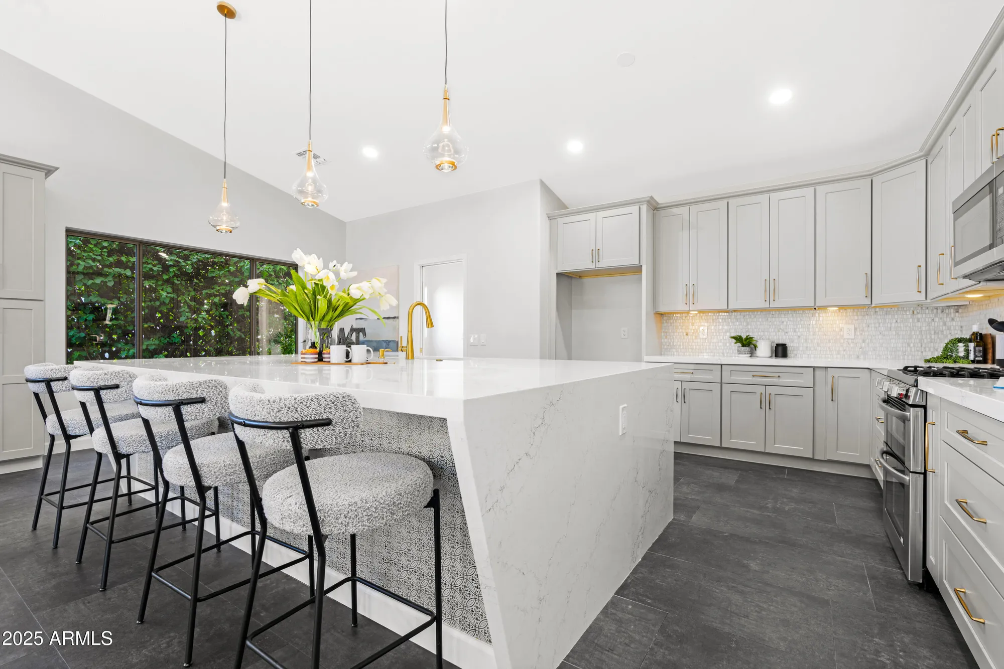 Property Slideshow image 12 of 109 | 24402 s agate dr, Sun Lakes, AZ, 85248