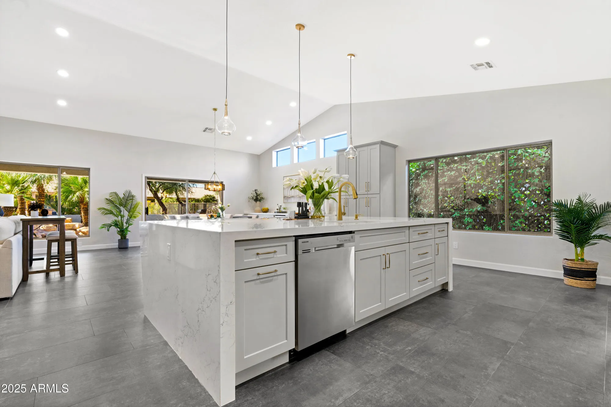 Property Slideshow image 13 of 109 | 24402 s agate dr, Sun Lakes, AZ, 85248