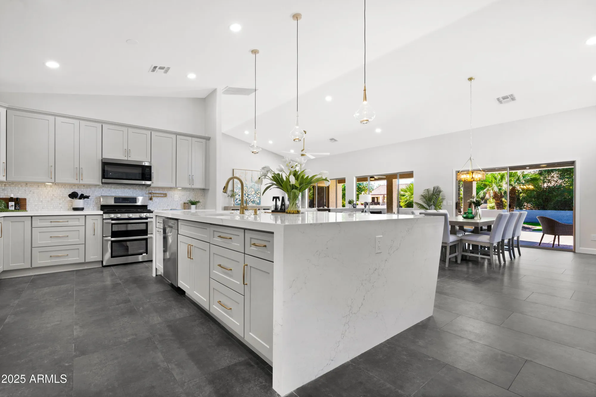 Property Slideshow image 15 of 109 | 24402 s agate dr, Sun Lakes, AZ, 85248