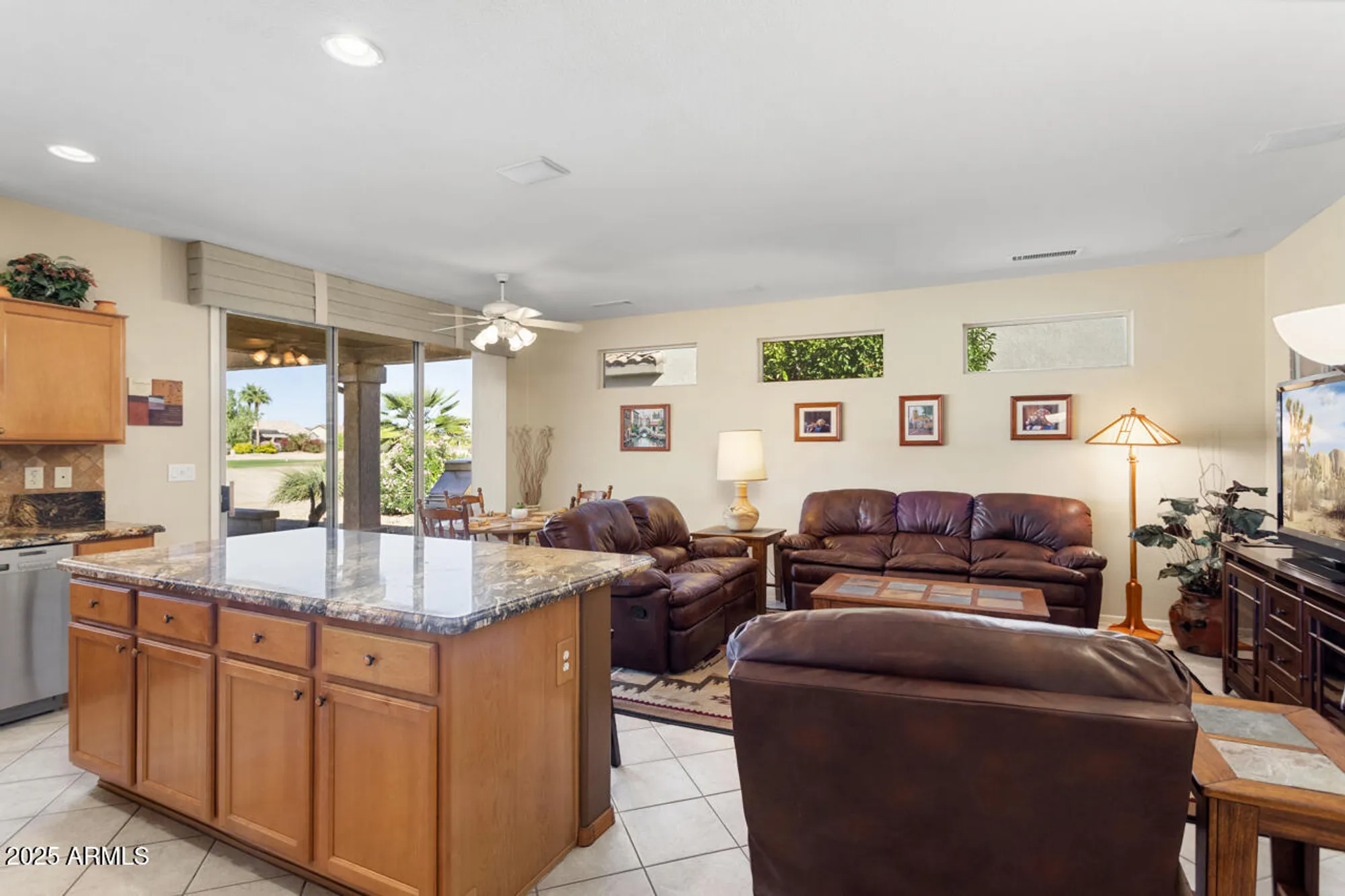Property Slideshow image 14 of 59 | 17802 n bridle ln, Surprise, AZ, 85374