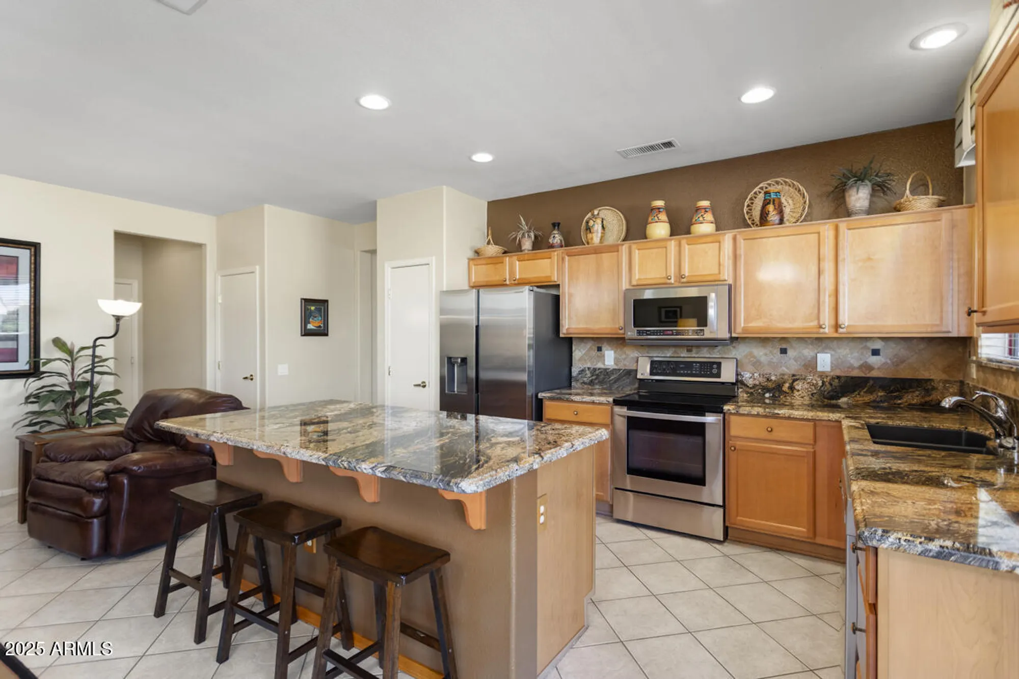 Property Slideshow image 16 of 59 | 17802 n bridle ln, Surprise, AZ, 85374
