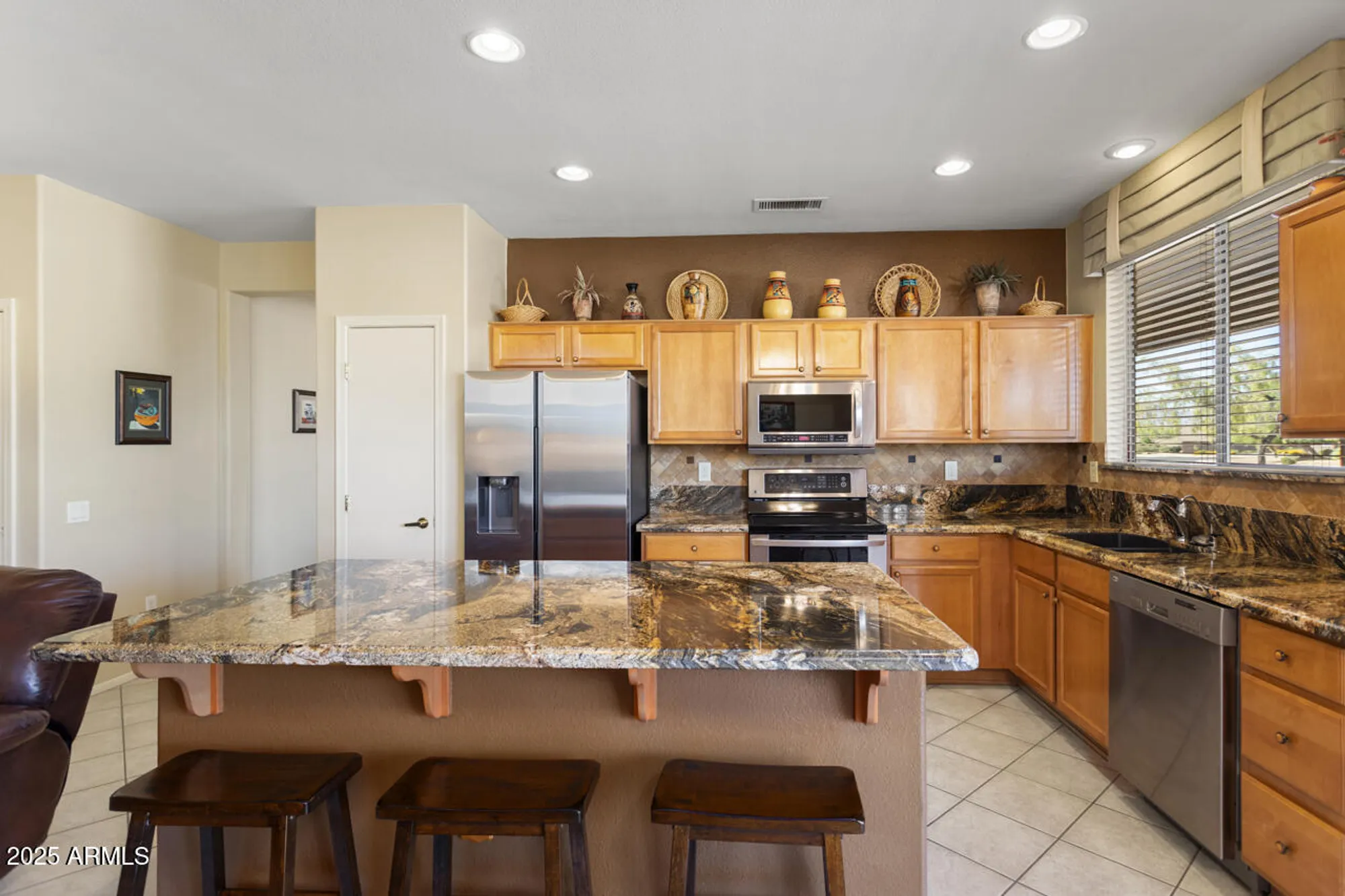 Property Slideshow image 17 of 59 | 17802 n bridle ln, Surprise, AZ, 85374