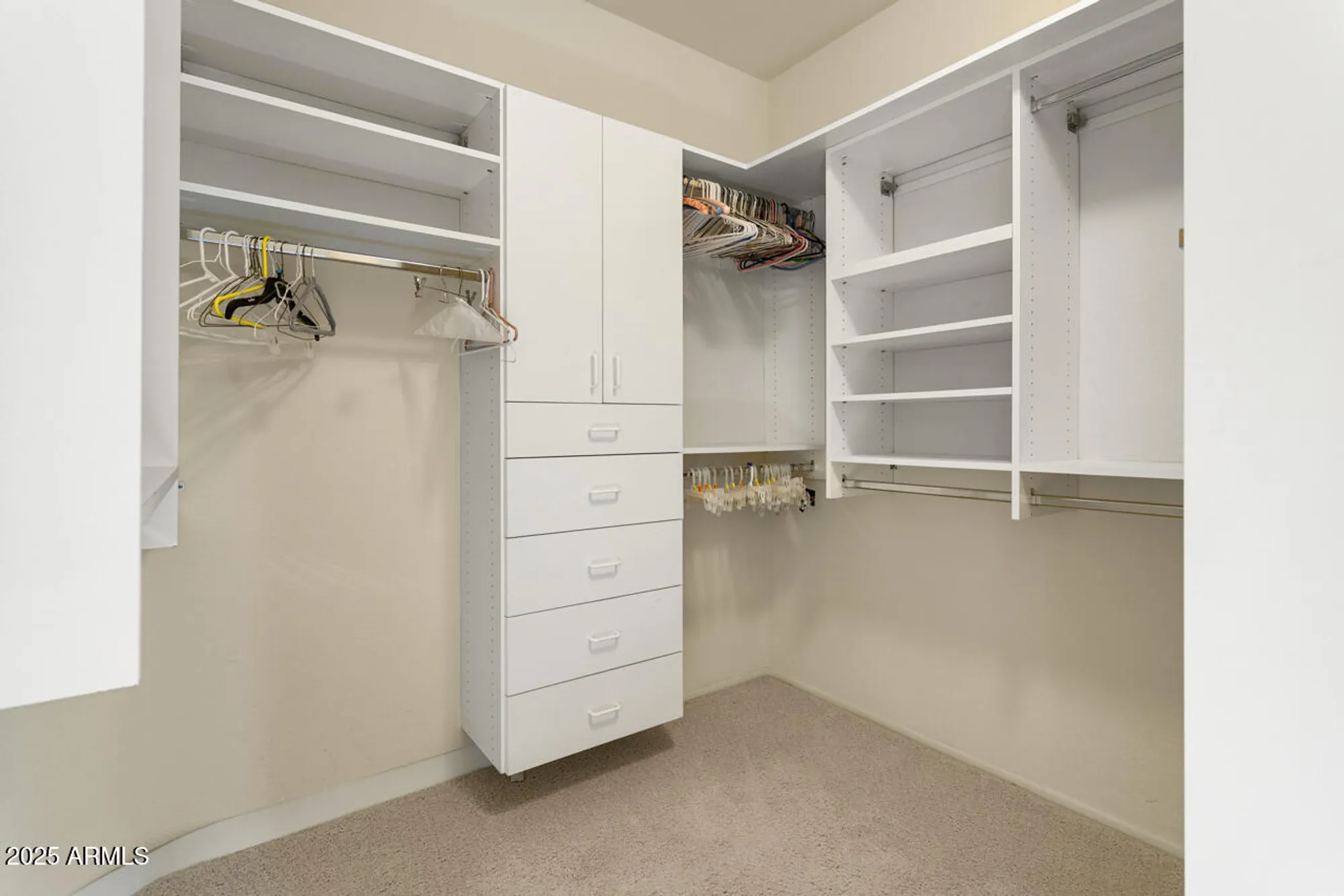 Property Slideshow image 24 of 59 | 17802 n bridle ln, Surprise, AZ, 85374