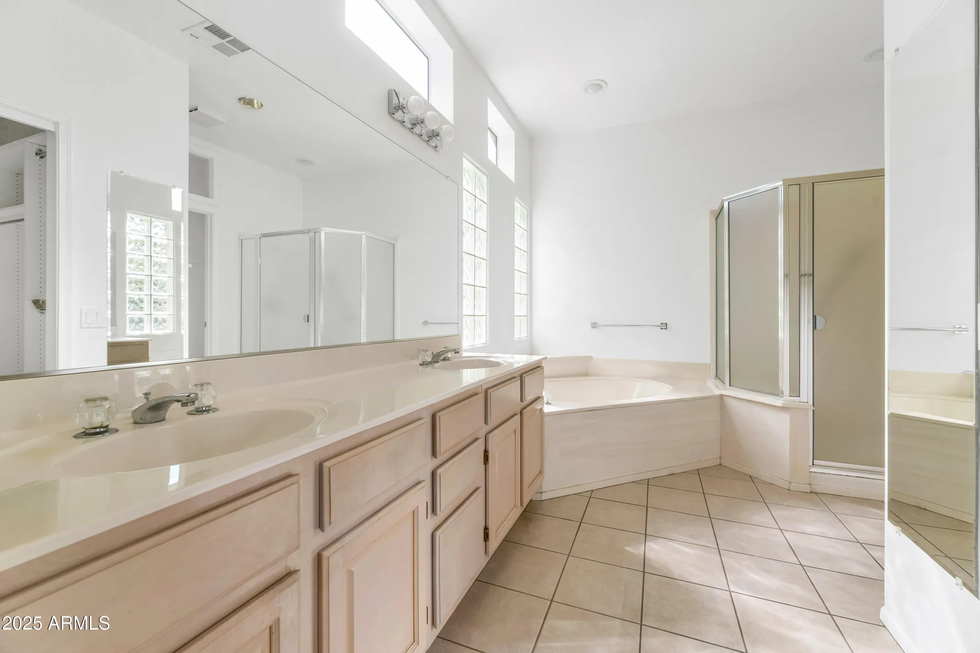 Property Slideshow image 16 of 36 | 22725 n dusty trail blvd, Sun City West, AZ, 85375