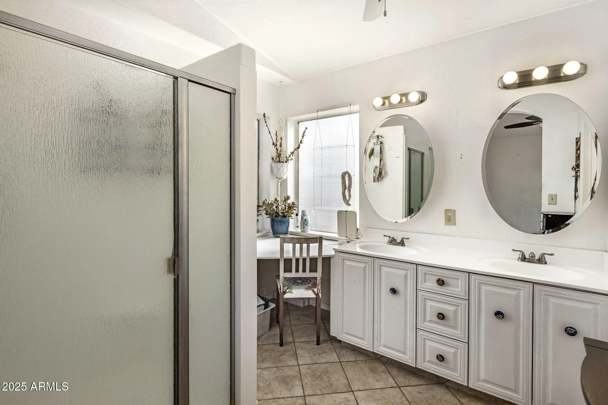 Property Slideshow image 11 of 33 | 11639 s 46th st, Phoenix, AZ, 85044