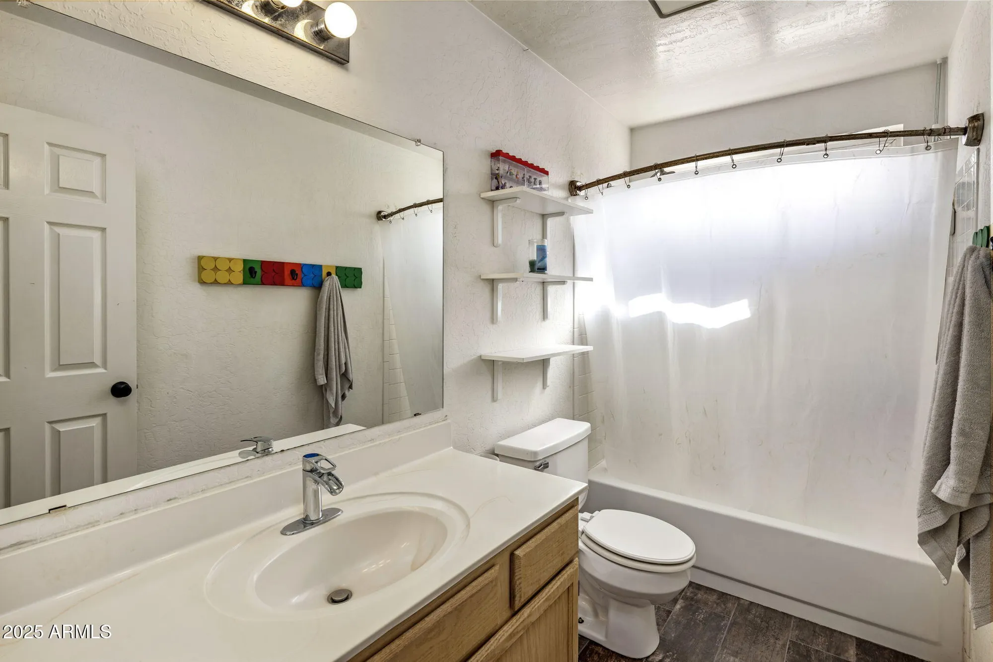 Property Slideshow image 14 of 33 | 11639 s 46th st, Phoenix, AZ, 85044