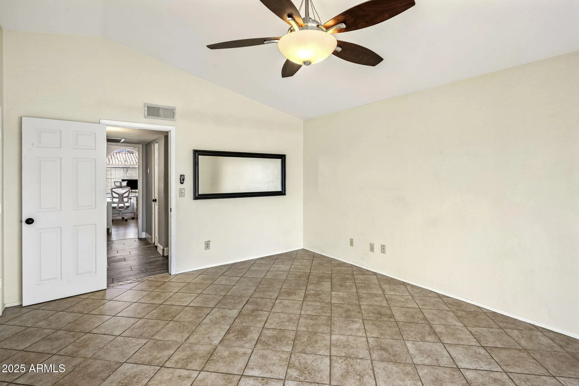 Property Slideshow image 8 of 33 | 11639 s 46th st, Phoenix, AZ, 85044