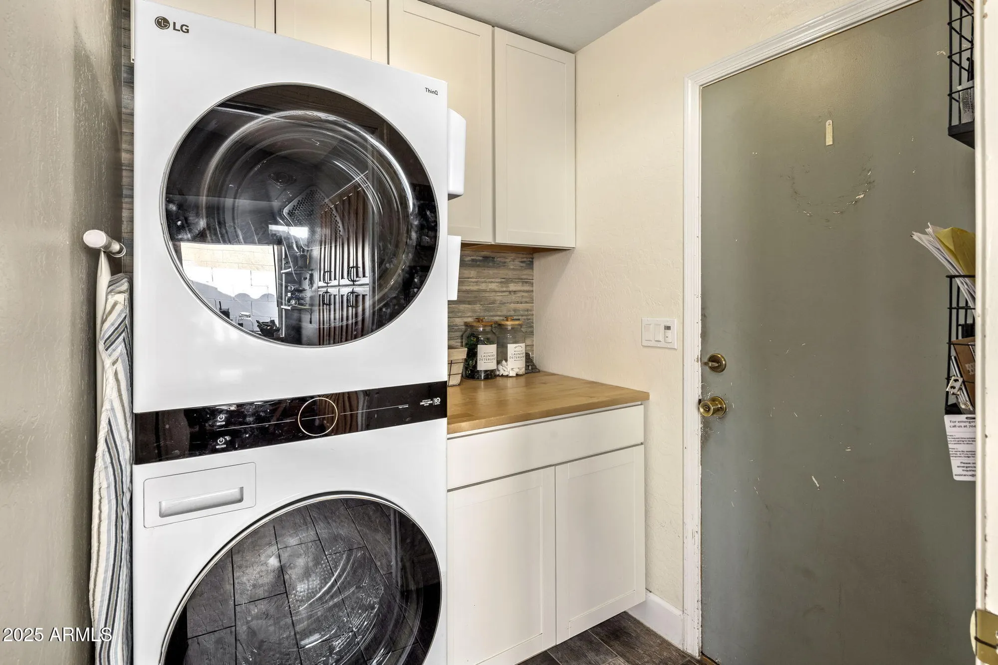 Property Slideshow image 19 of 33 | 11639 s 46th st, Phoenix, AZ, 85044