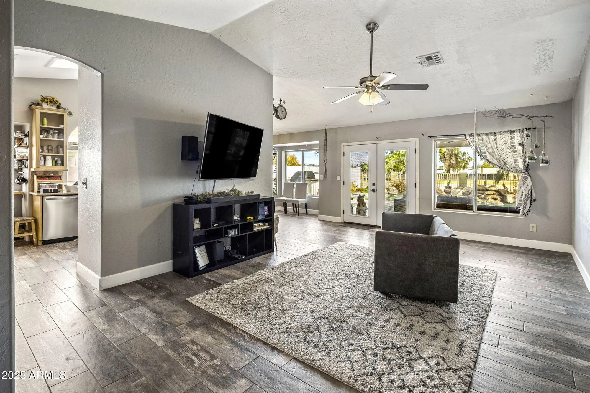 Property Slideshow image 2 of 33 | 11639 s 46th st, Phoenix, AZ, 85044