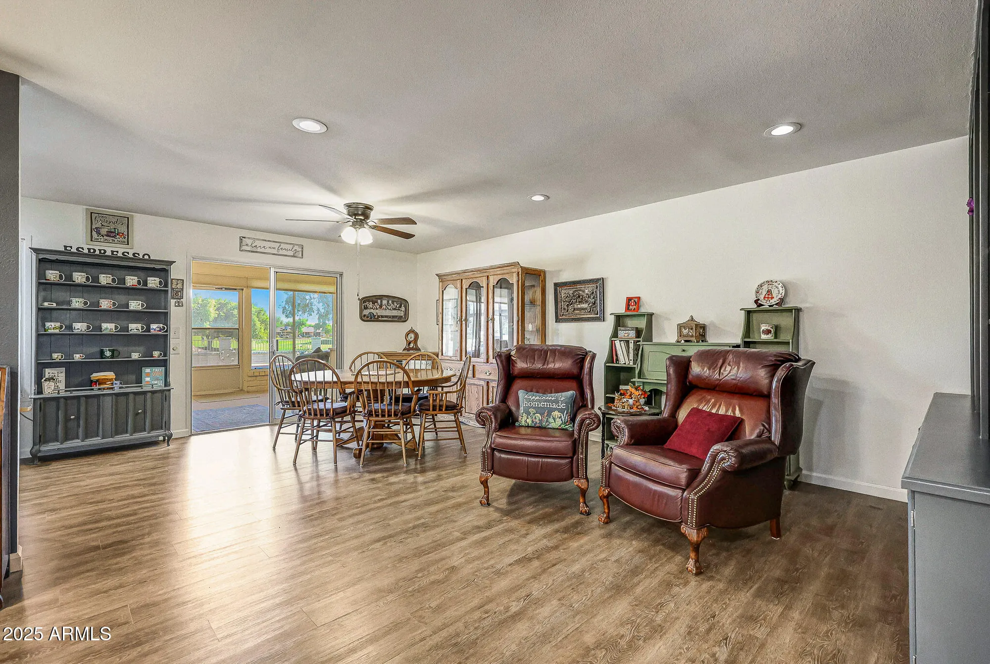 Property Slideshow image 32 of 74 | 17427 n lindgren ave, Sun City, AZ, 85373