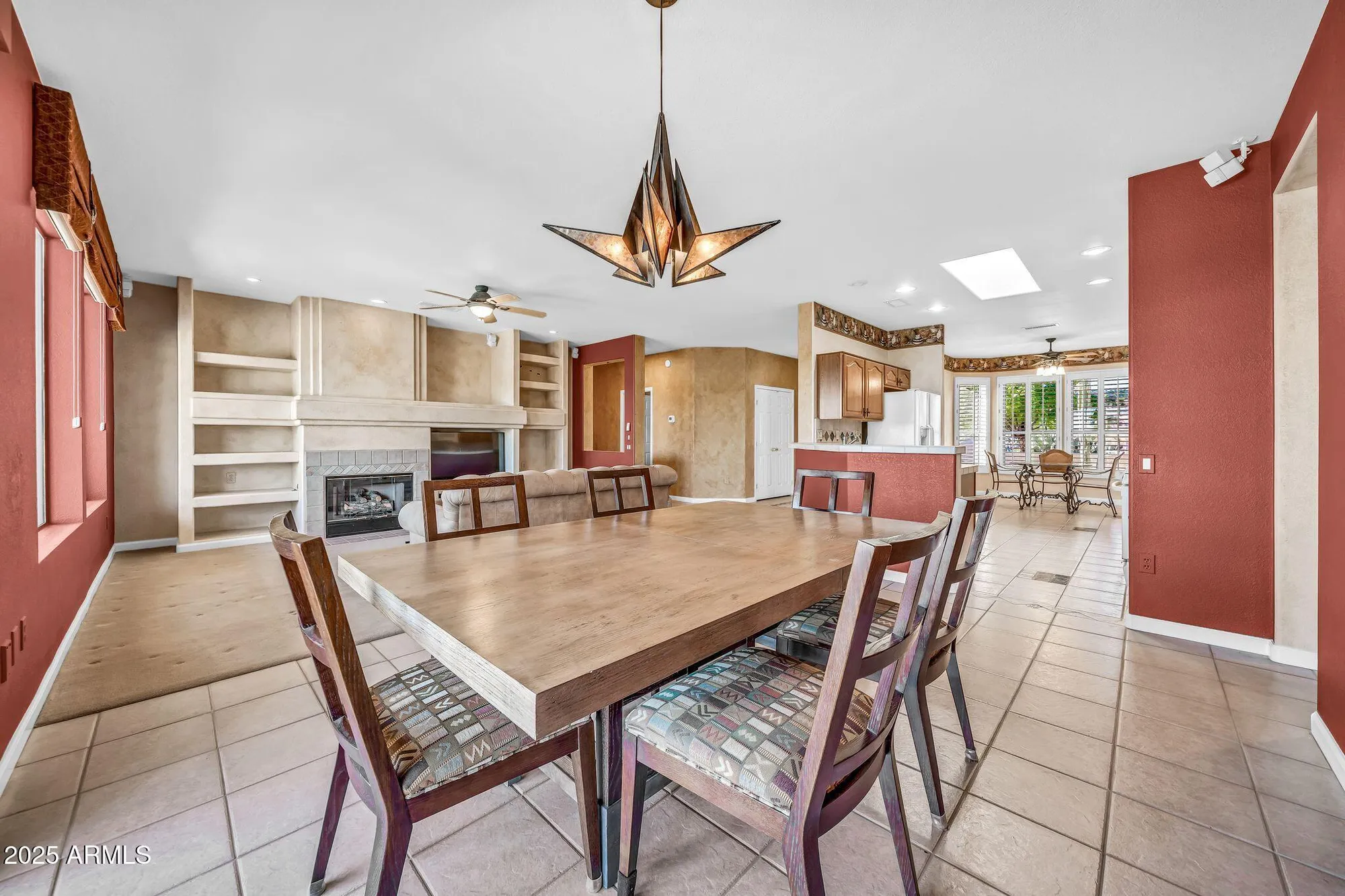 Property Slideshow image 8 of 31 | 20239 n shadow mountain dr, Surprise, AZ, 85374