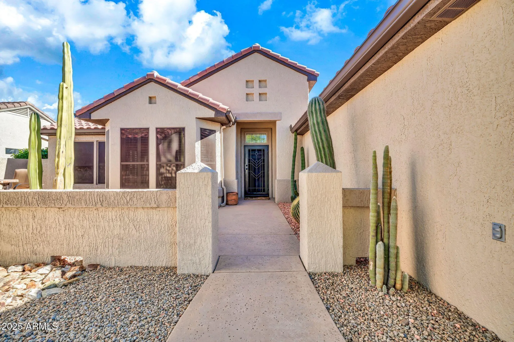 Property Slideshow image 5 of 31 | 20239 n shadow mountain dr, Surprise, AZ, 85374