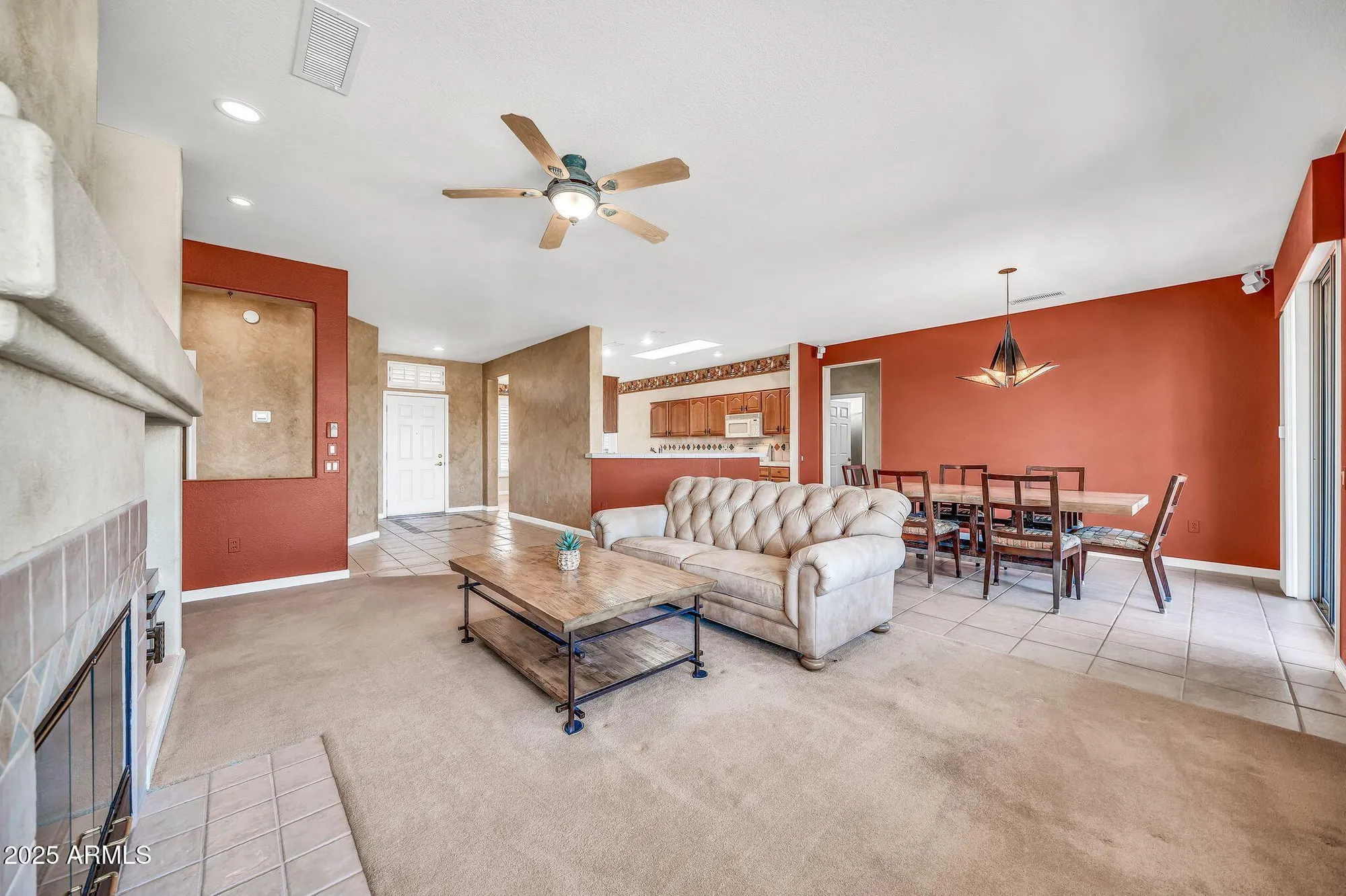 Property Slideshow image 9 of 31 | 20239 n shadow mountain dr, Surprise, AZ, 85374