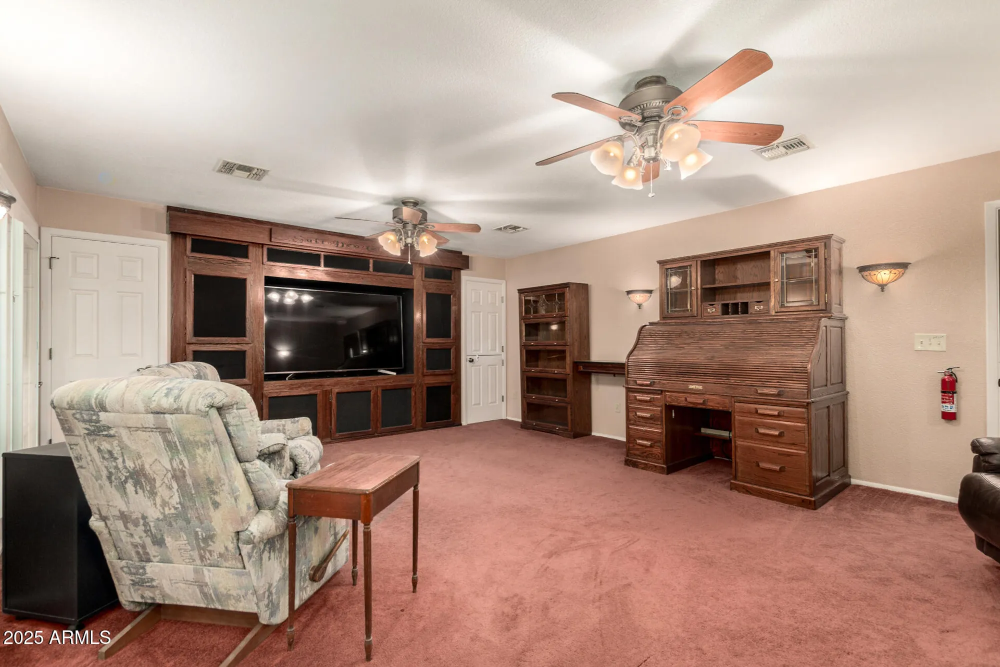 Property Slideshow image 6 of 34 | 9723 w wrangler dr, Sun City, AZ, 85373