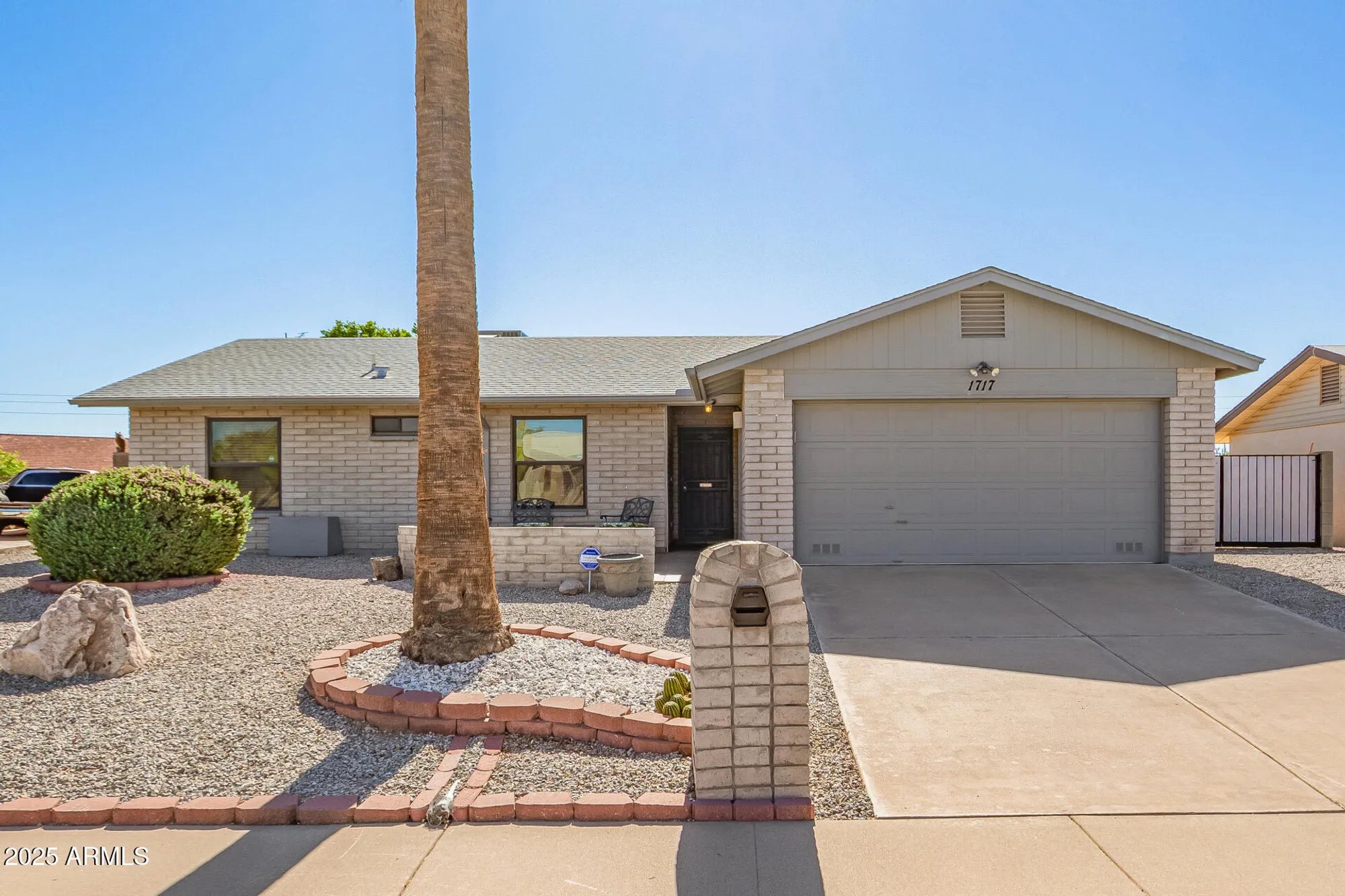 Property Slideshow image 1 of 27 | 1717 w 15th ln, Apache Junction, AZ, 85120