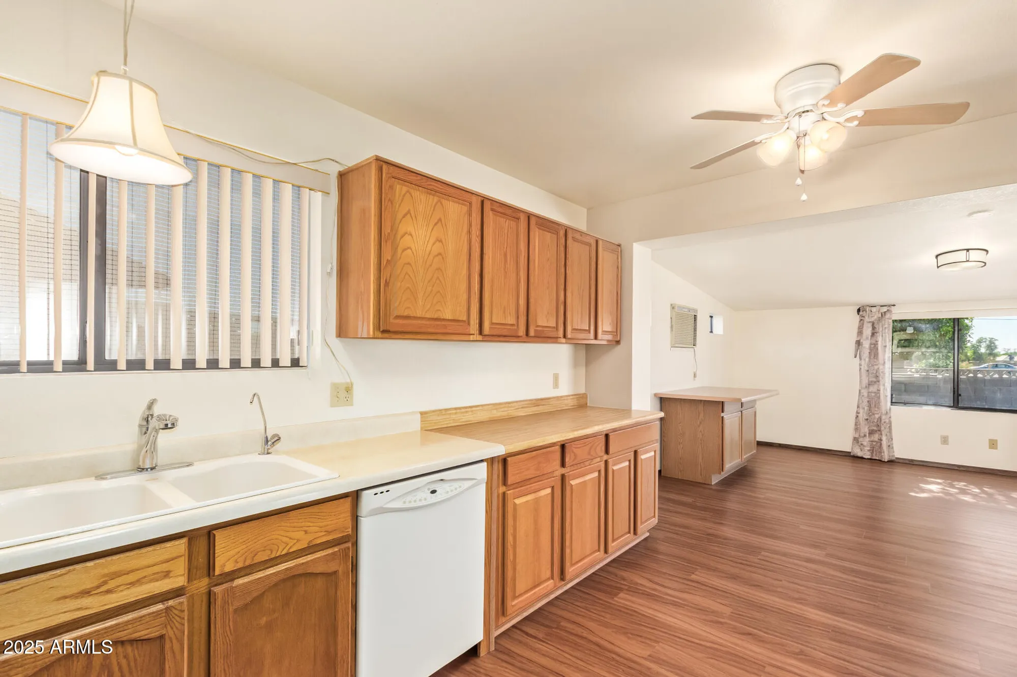 Property Slideshow image 10 of 27 | 1717 w 15th ln, Apache Junction, AZ, 85120