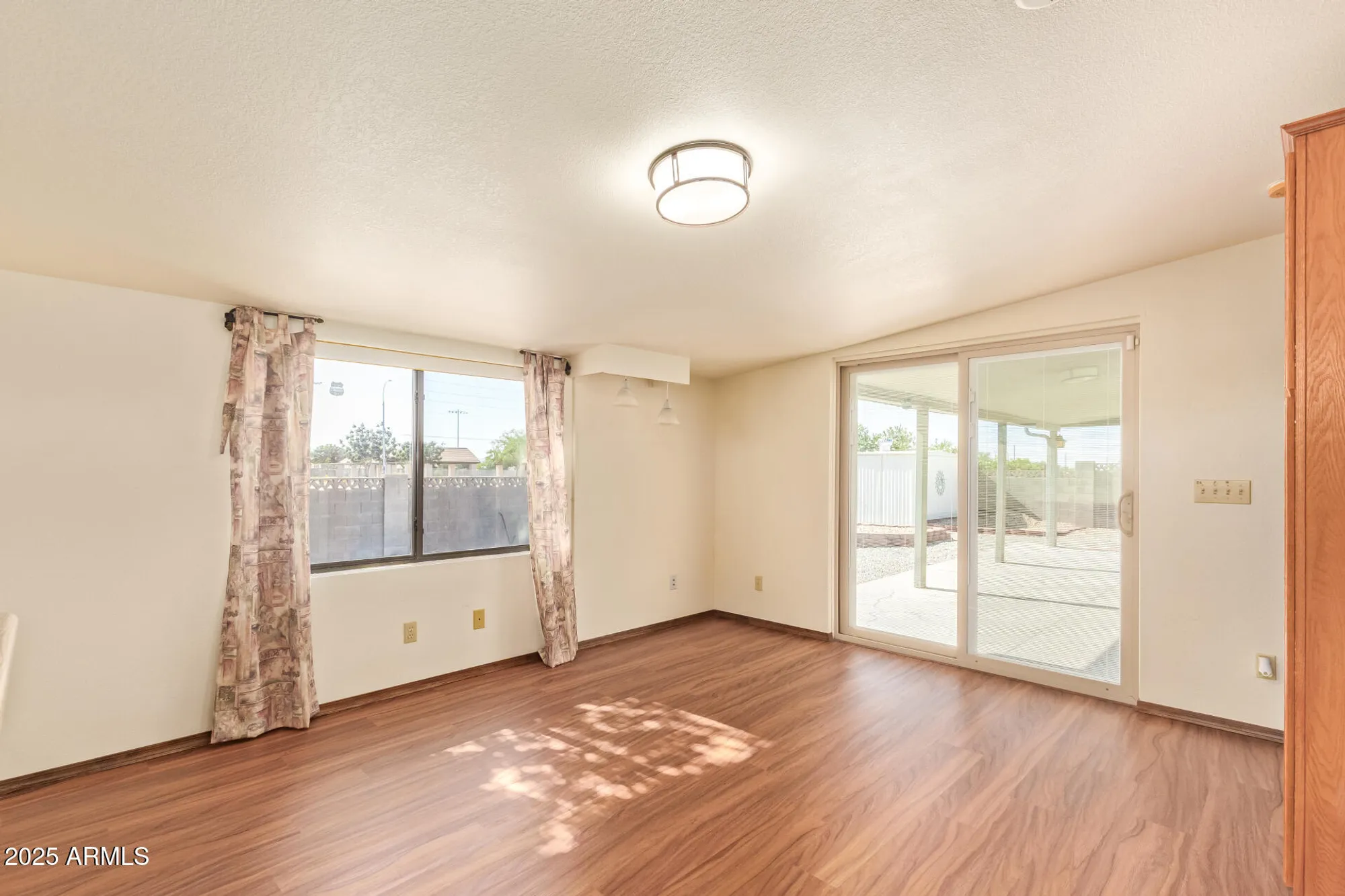 Property Slideshow image 11 of 27 | 1717 w 15th ln, Apache Junction, AZ, 85120