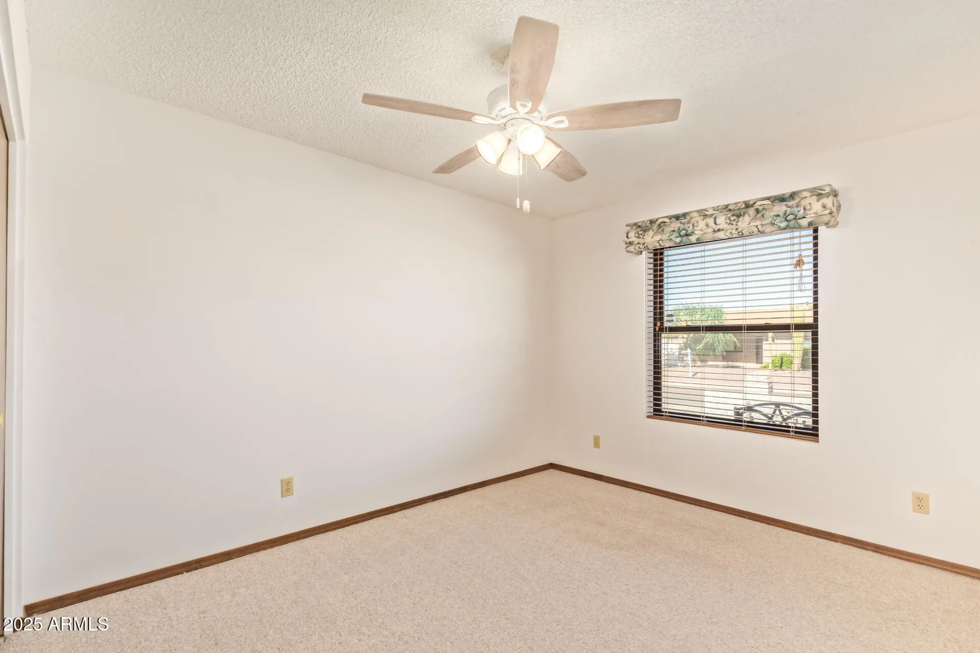 Property Slideshow image 18 of 27 | 1717 w 15th ln, Apache Junction, AZ, 85120