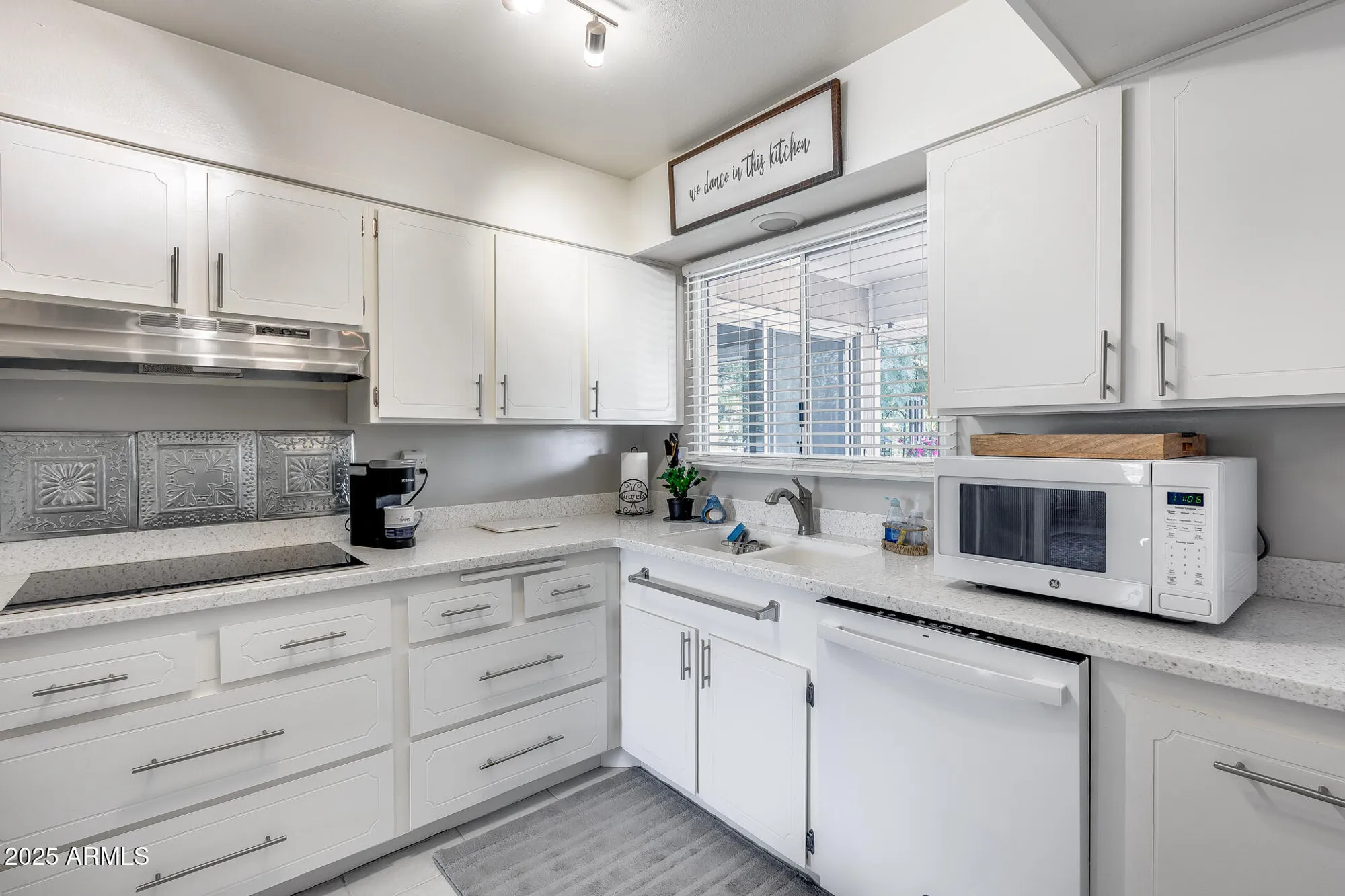 Property Slideshow image 14 of 41 | 13023 w westgate dr, Sun City West, AZ, 85375