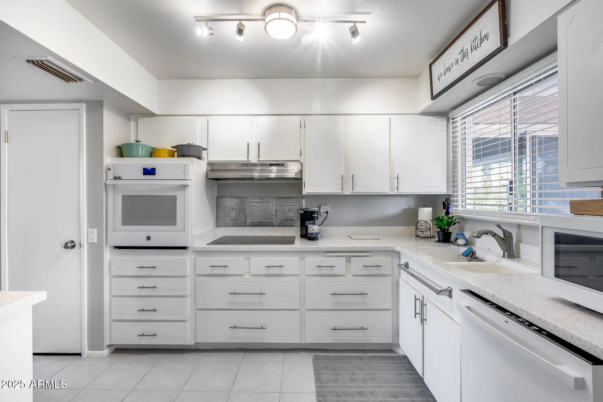 Property Slideshow image 15 of 41 | 13023 w westgate dr, Sun City West, AZ, 85375