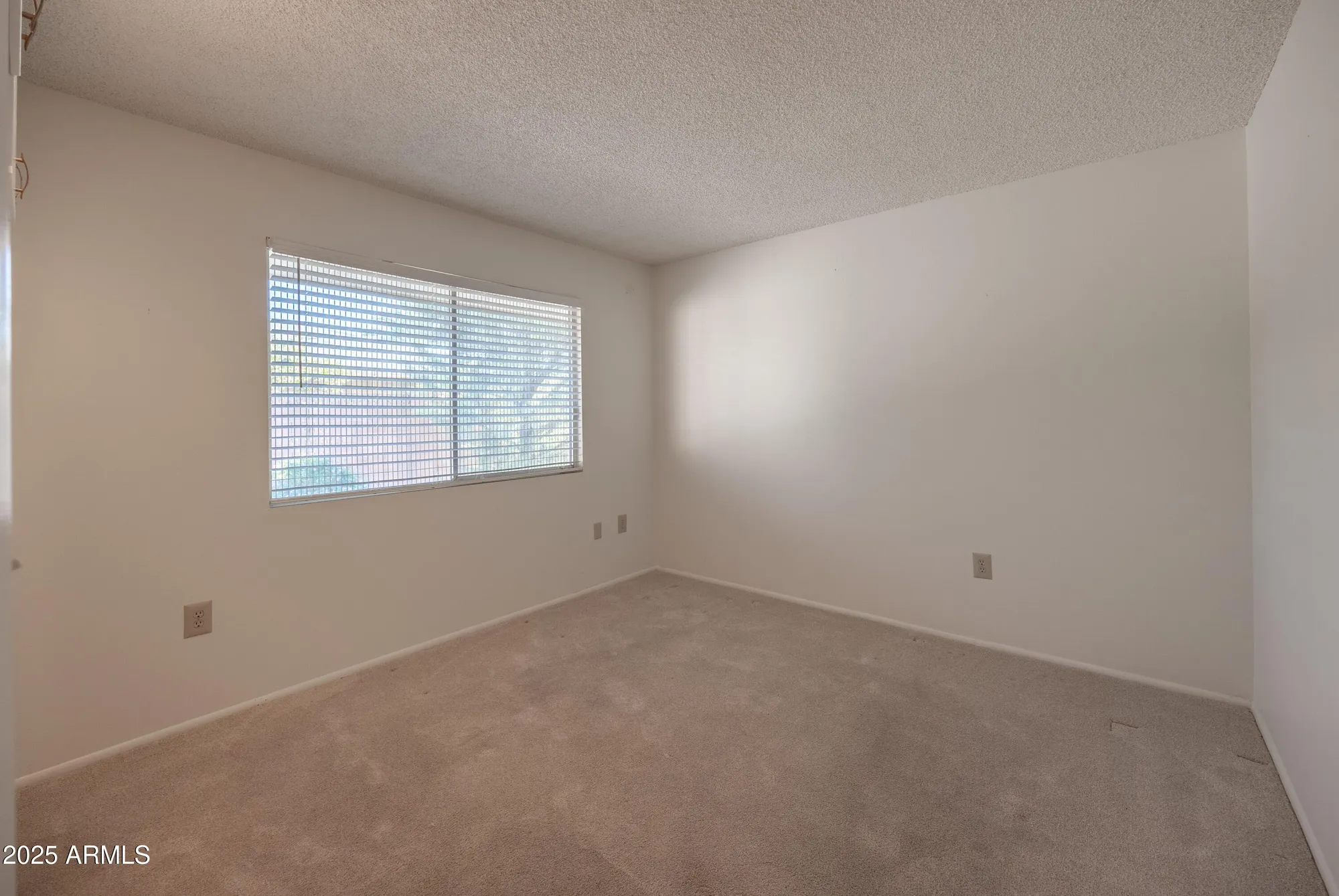 Property Slideshow image 19 of 30 | 13825 n kaanapali dr, Sun City, AZ, 85351