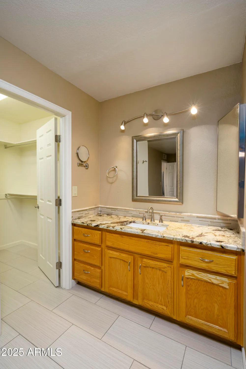 Property Slideshow image 12 of 18 | 8230 e navarro ave, Mesa, AZ, 85209