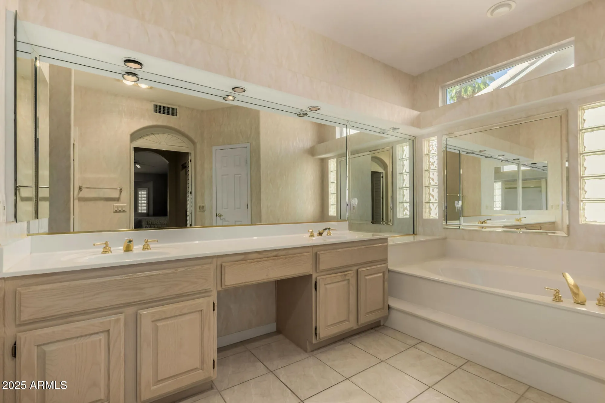 Property Slideshow image 20 of 53 | 23609 s desert dance ct, Sun Lakes, AZ, 85248