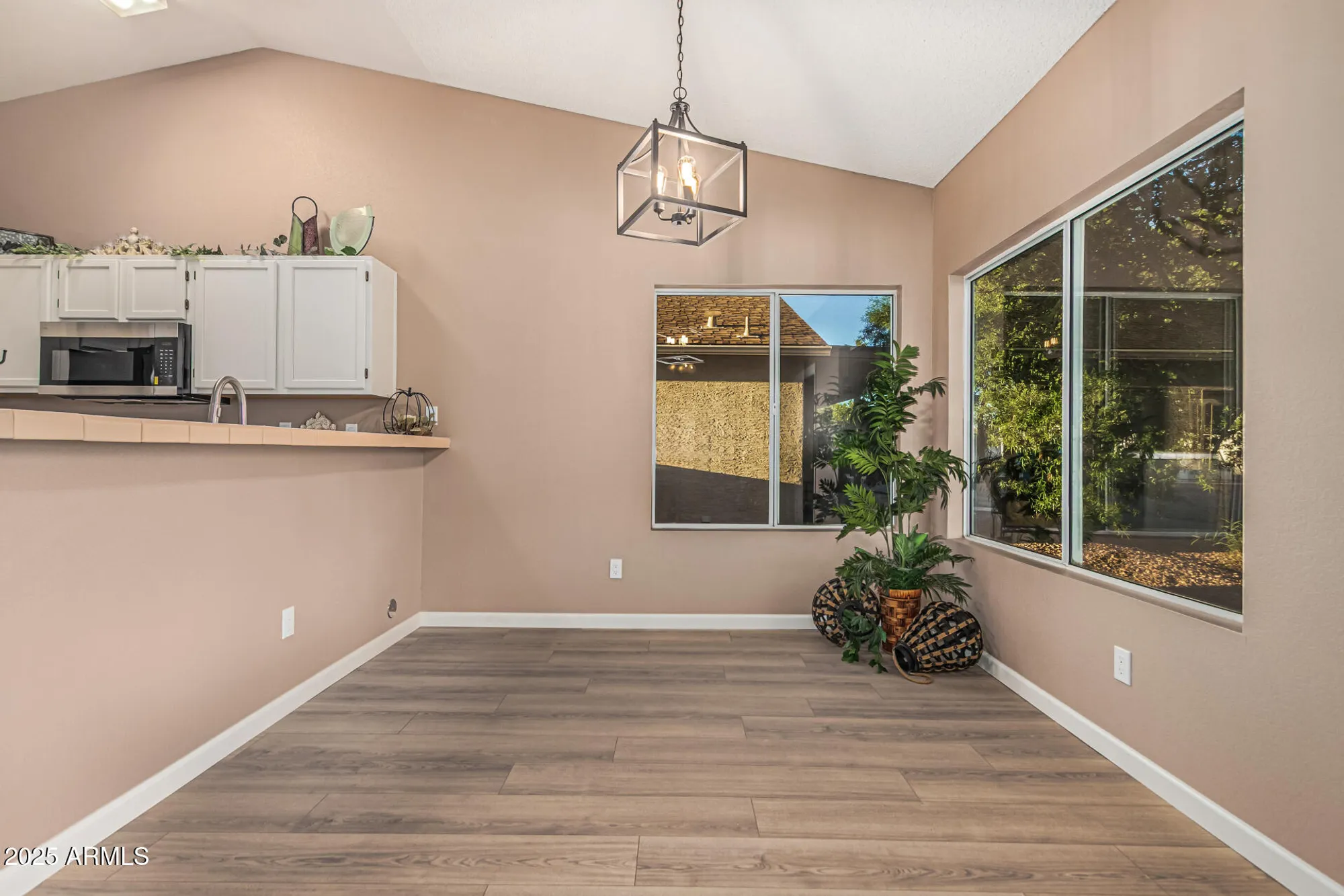 Property Slideshow image 10 of 29 | 6711 s coral gable dr, Chandler, AZ, 85249