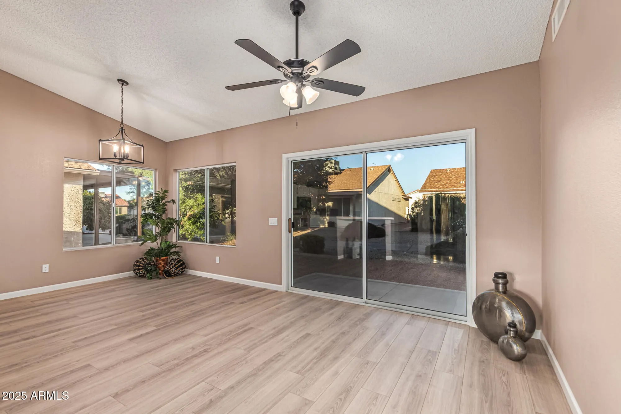 Property Slideshow image 8 of 29 | 6711 s coral gable dr, Chandler, AZ, 85249