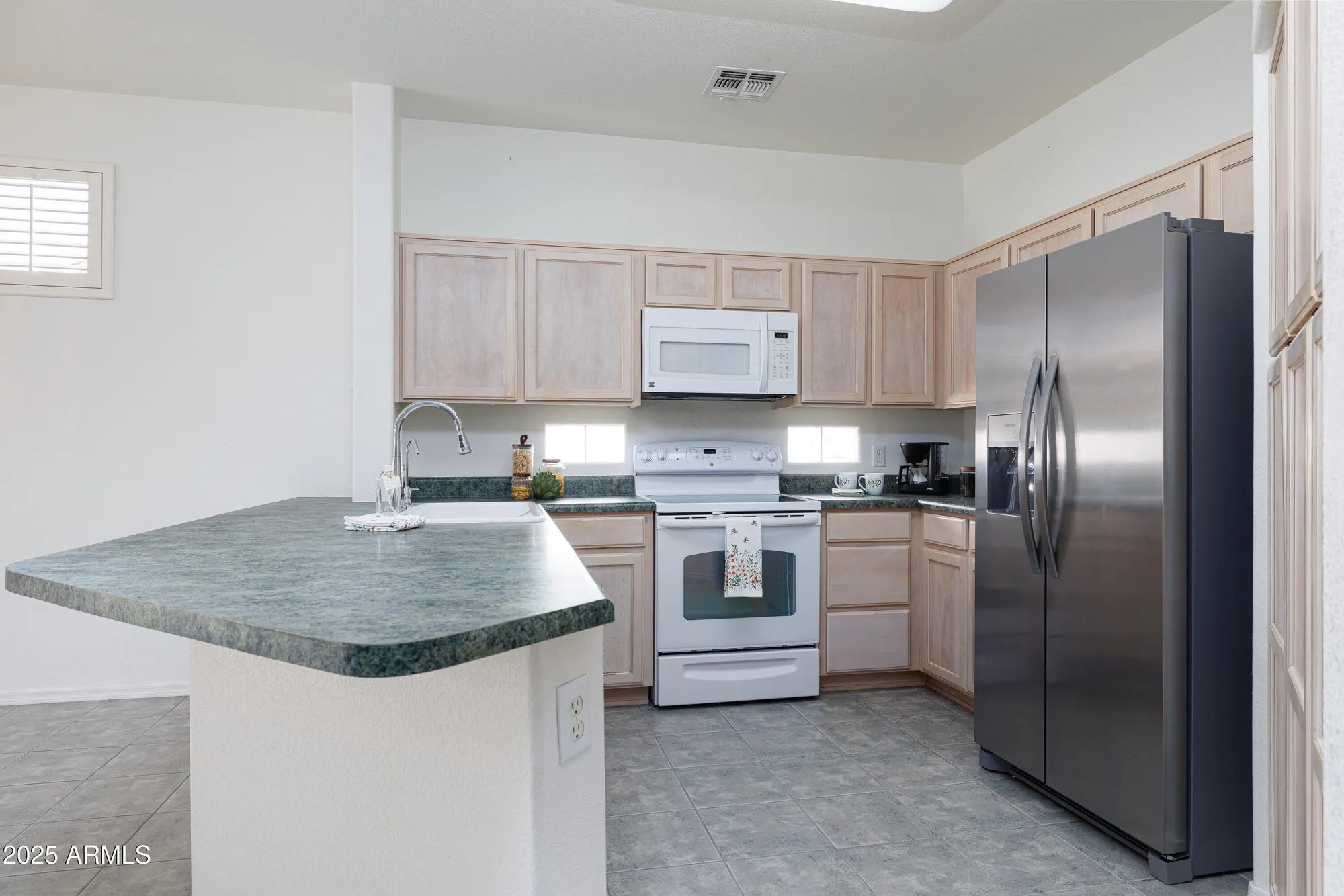 Property Slideshow image 13 of 30 | 2726 glengarry way, Sierra Vista, AZ, 85650