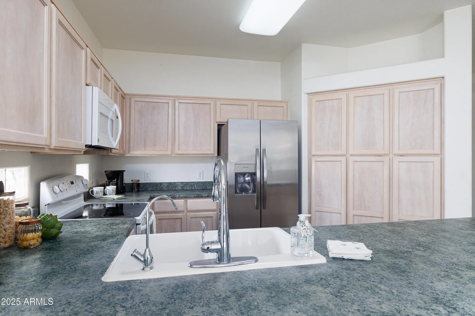 Property Slideshow image 14 of 30 | 2726 glengarry way, Sierra Vista, AZ, 85650