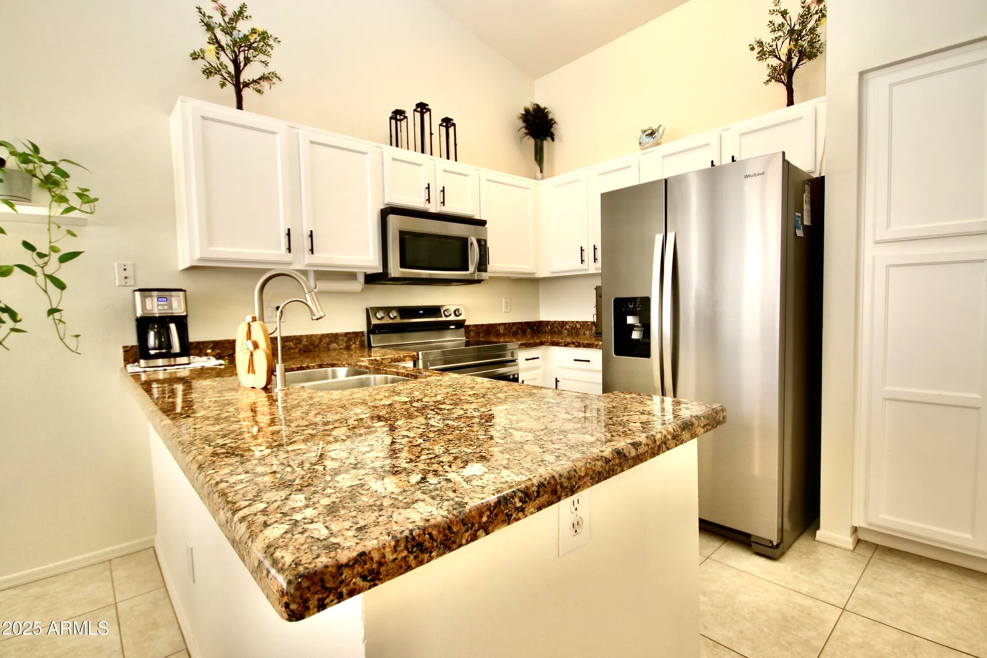 Property Slideshow image 7 of 34 | 1757 e palm beach dr, Chandler, AZ, 85249