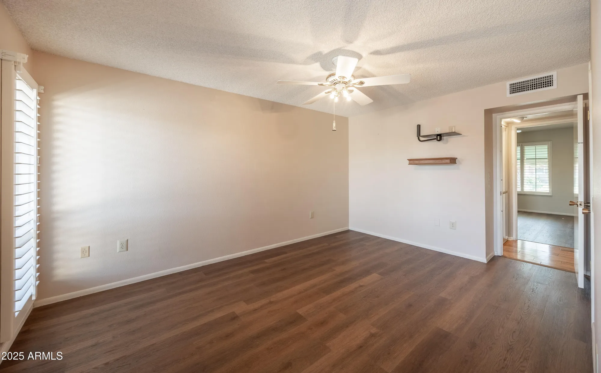 Property Slideshow image 9 of 30 | 10134 w desert rock dr, Sun City, AZ, 85351