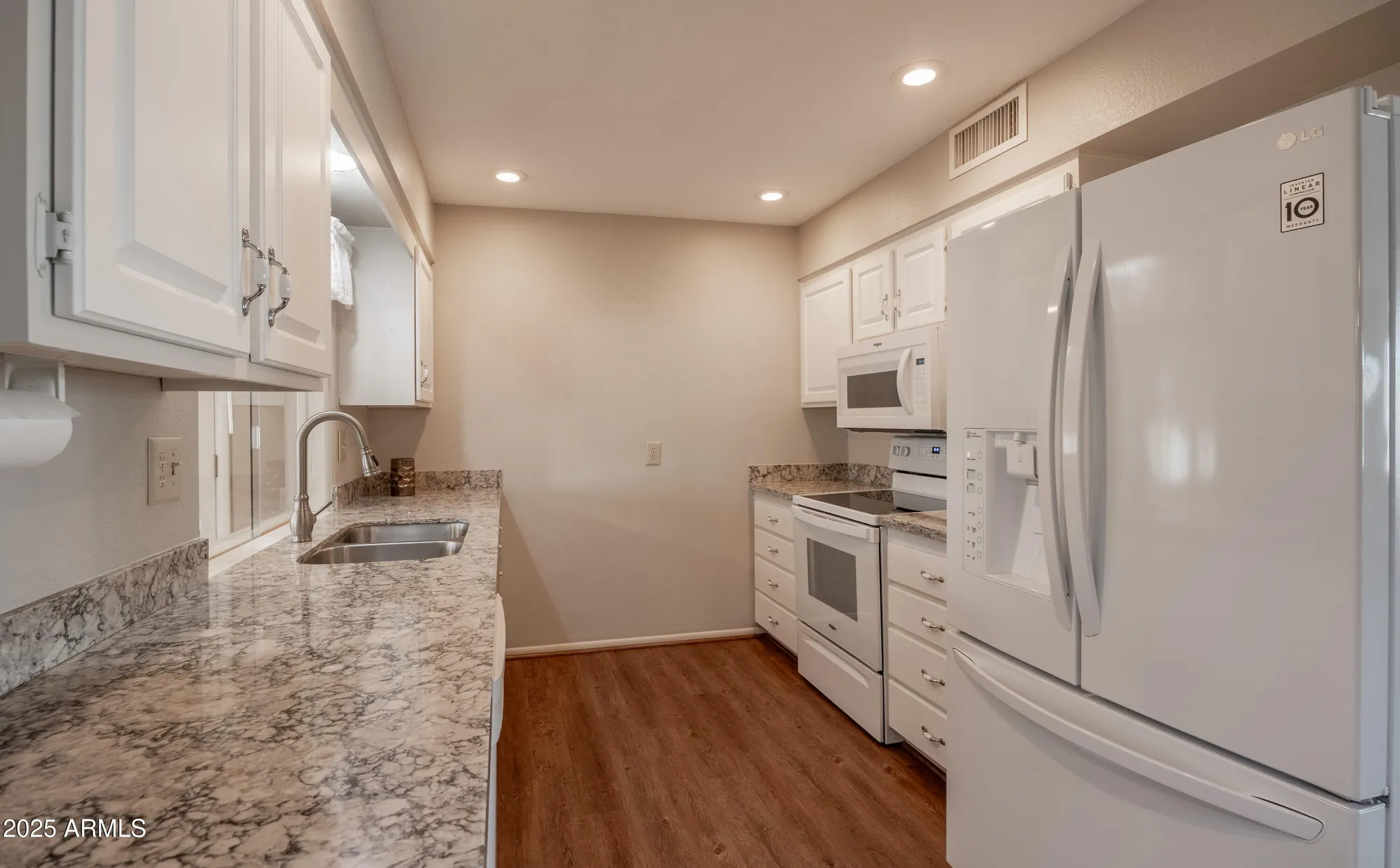 Property Slideshow image 4 of 30 | 10134 w desert rock dr, Sun City, AZ, 85351