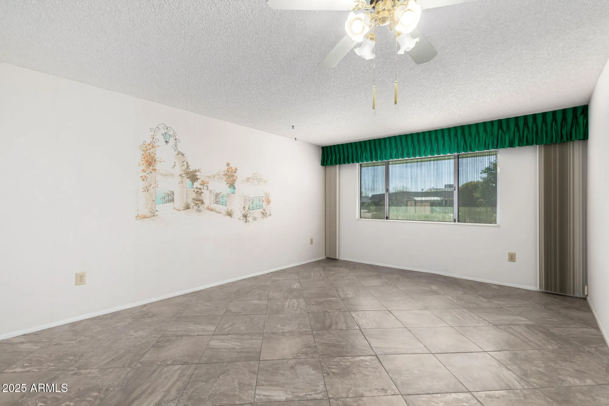 Property Slideshow image 9 of 37 | 10319 w twin oaks dr, Sun City, AZ, 85351