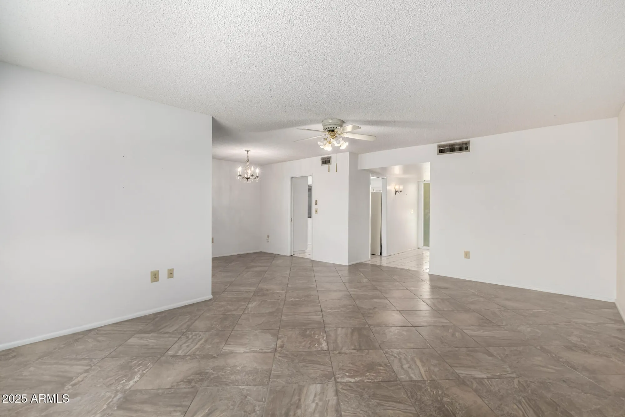 Property Slideshow image 11 of 37 | 10319 w twin oaks dr, Sun City, AZ, 85351