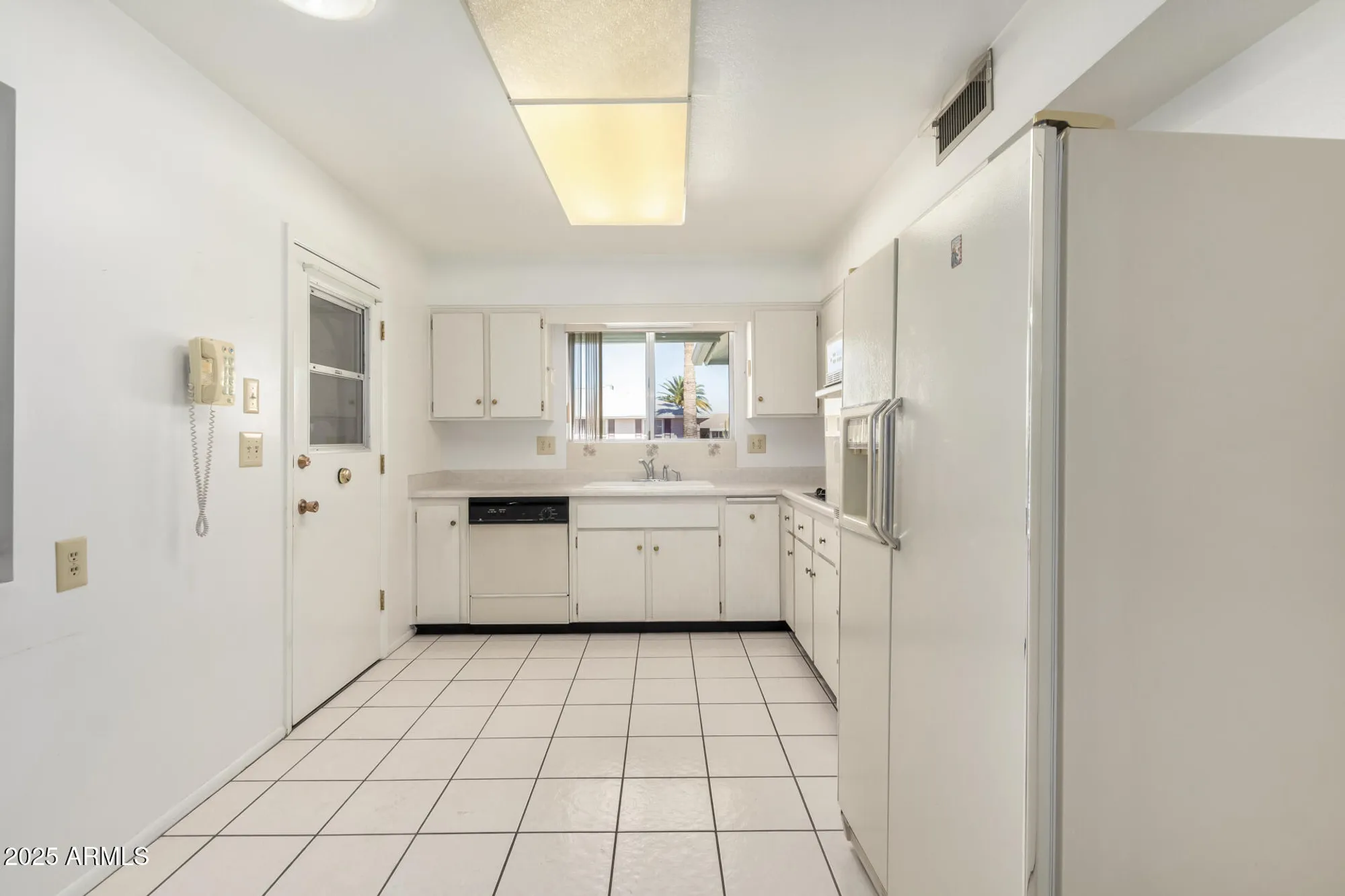 Property Slideshow image 12 of 37 | 10319 w twin oaks dr, Sun City, AZ, 85351