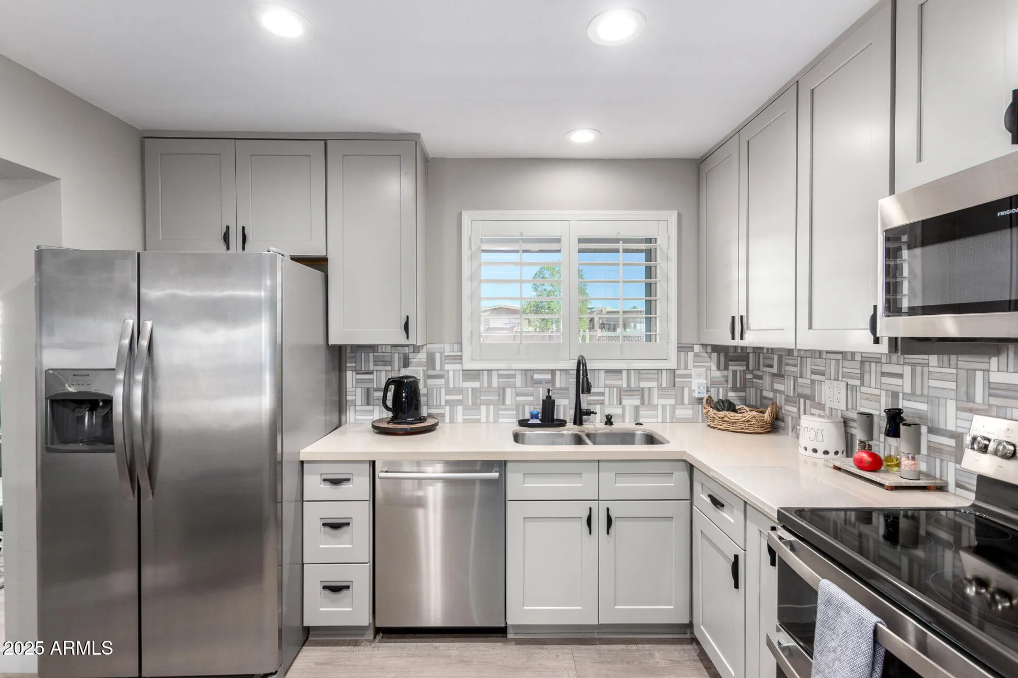 Property Slideshow image 16 of 42 | 10316 w salem dr, Sun City, AZ, 85351