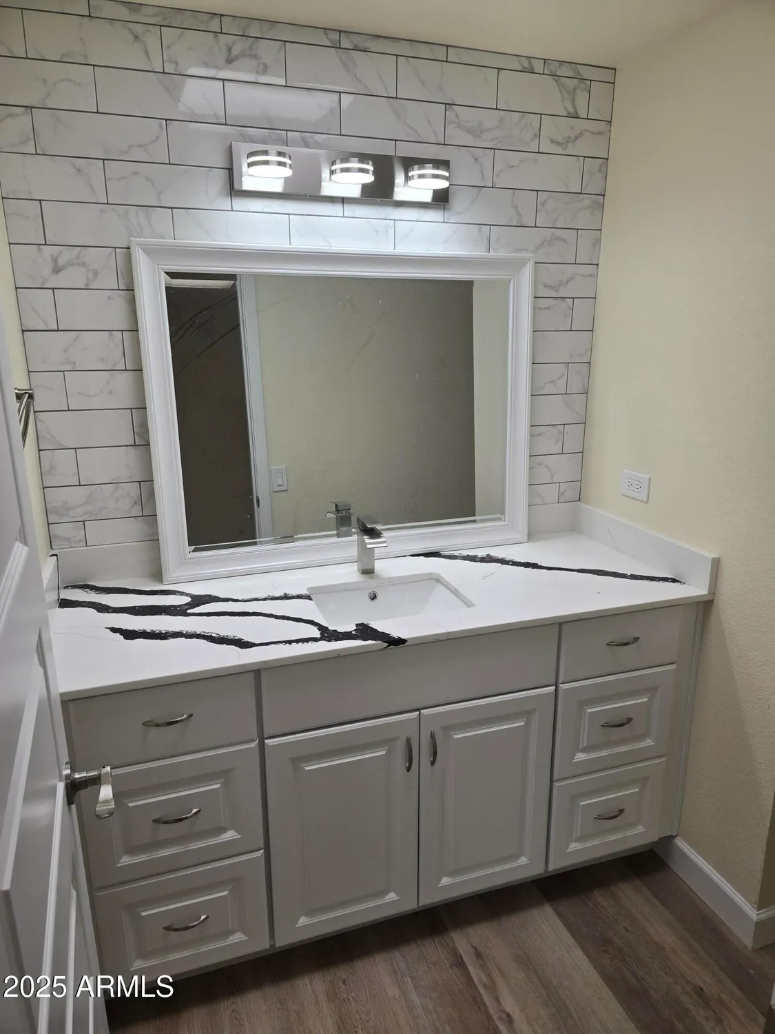 Property Slideshow image 15 of 19 | 10838 w thunderbird blvd, Sun City, AZ, 85351